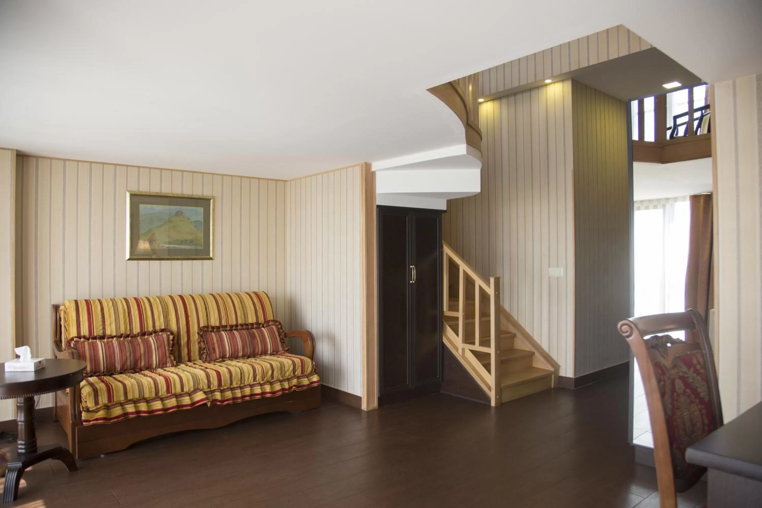 Seating area in Shirak Hotel