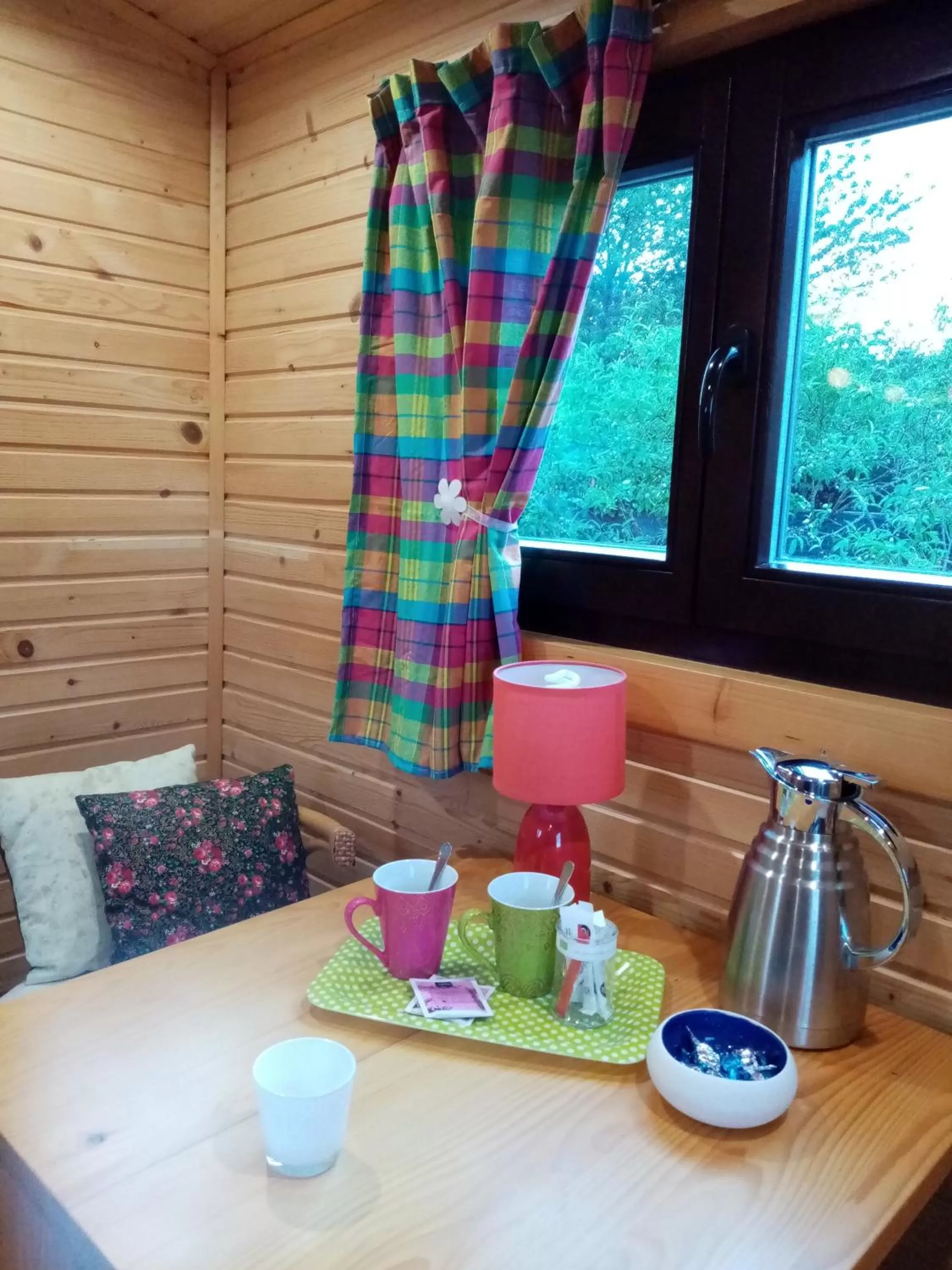 Coffee/tea facilities in La Girouardière