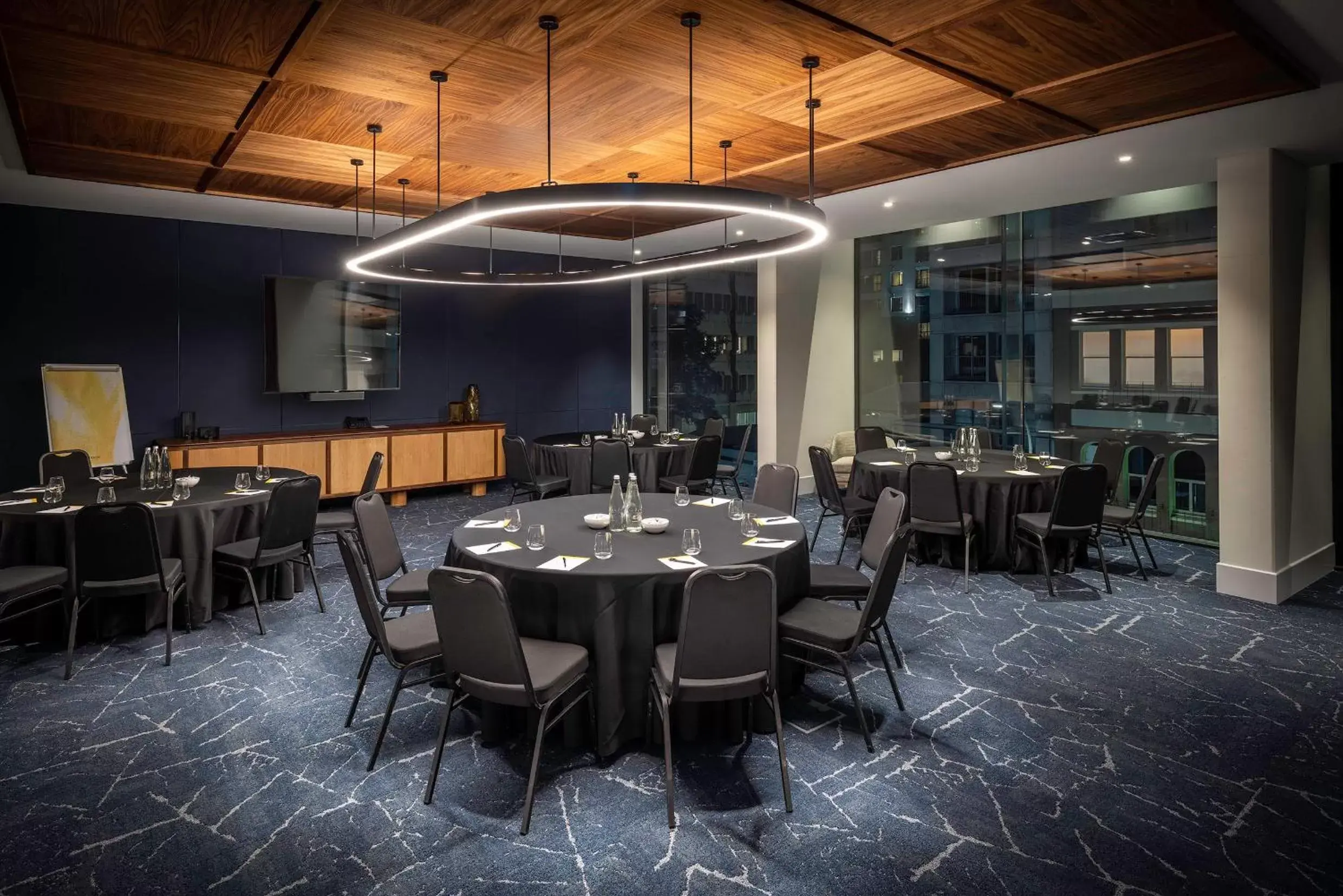 Meeting/conference room, Restaurant/Places to Eat in voco Auckland City Centre, an IHG Hotel