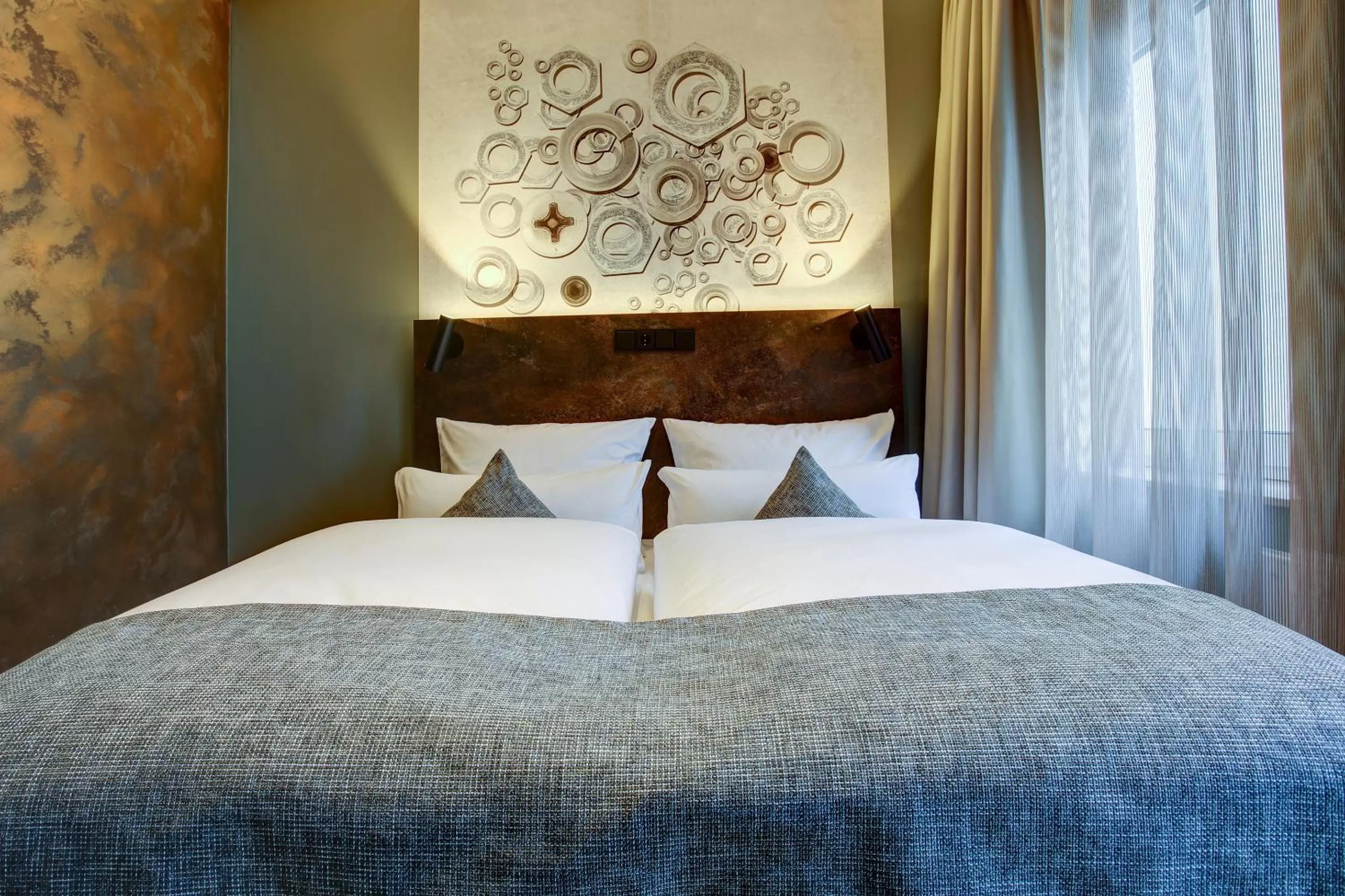 Photo of the whole room in Boutique Essen City