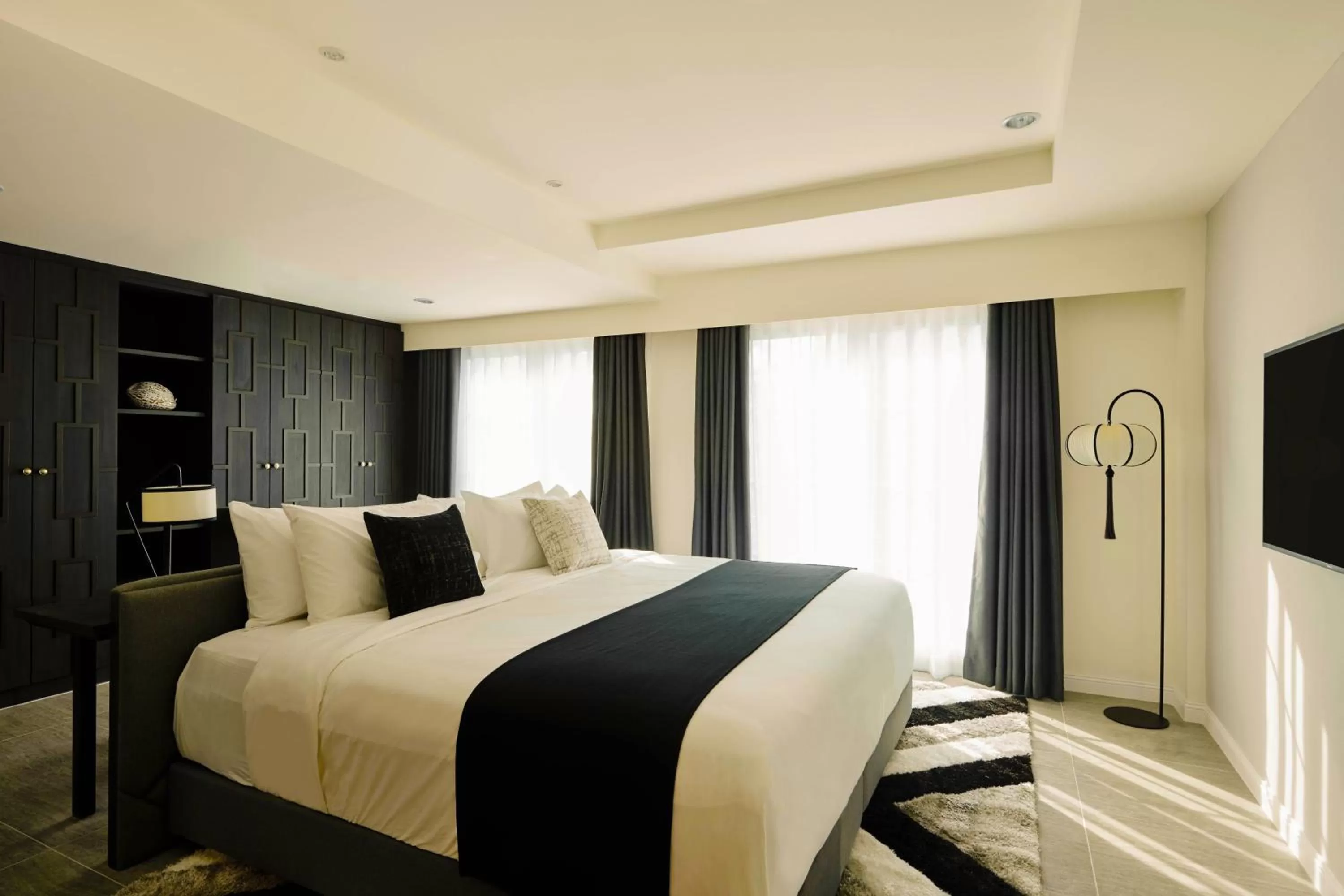 Bedroom, Bed in Villa De Pranakorn