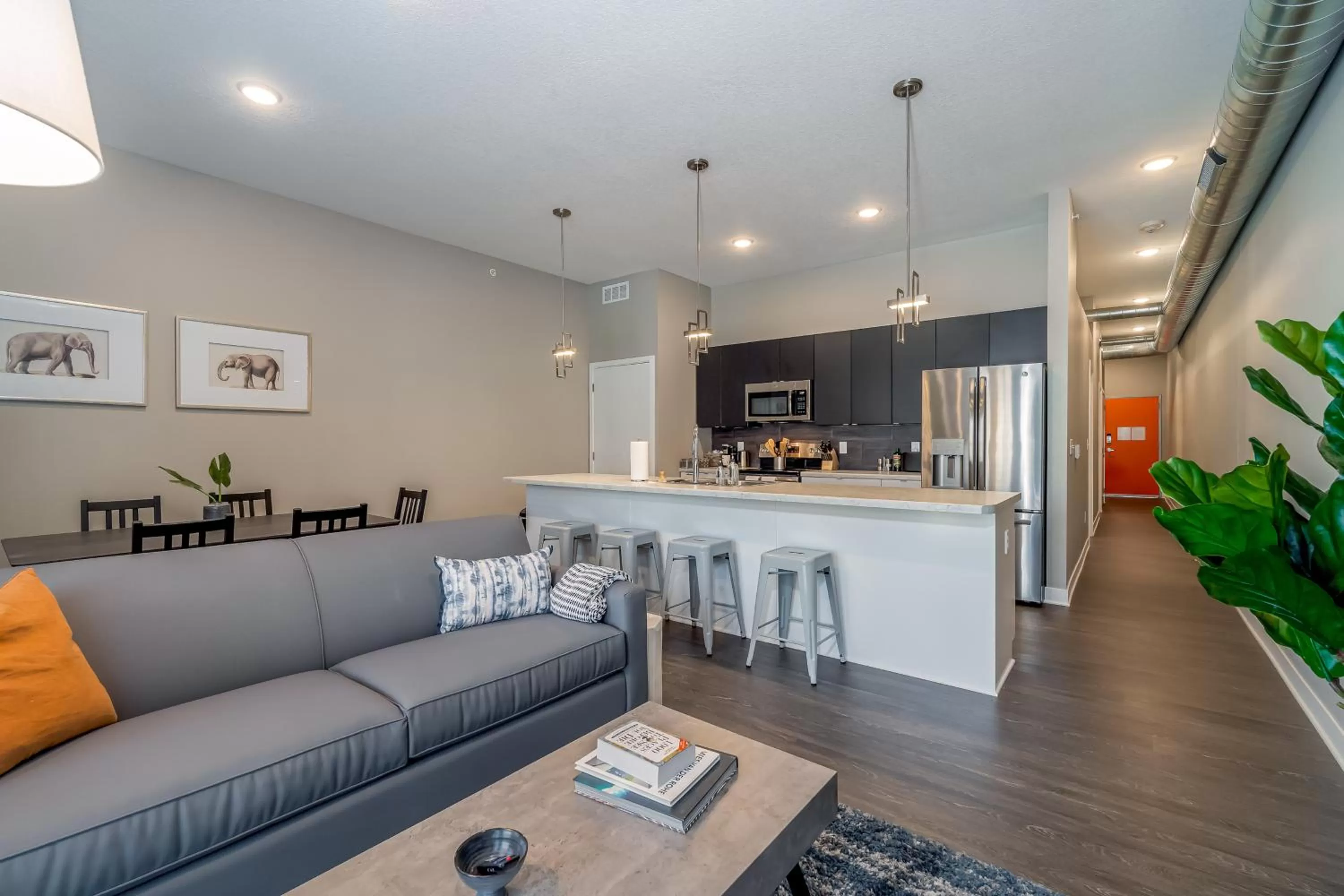 Two-Bedroom Apartment (Self Check-in with Virtual Front Desk) in Kasa Downtown Des Moines