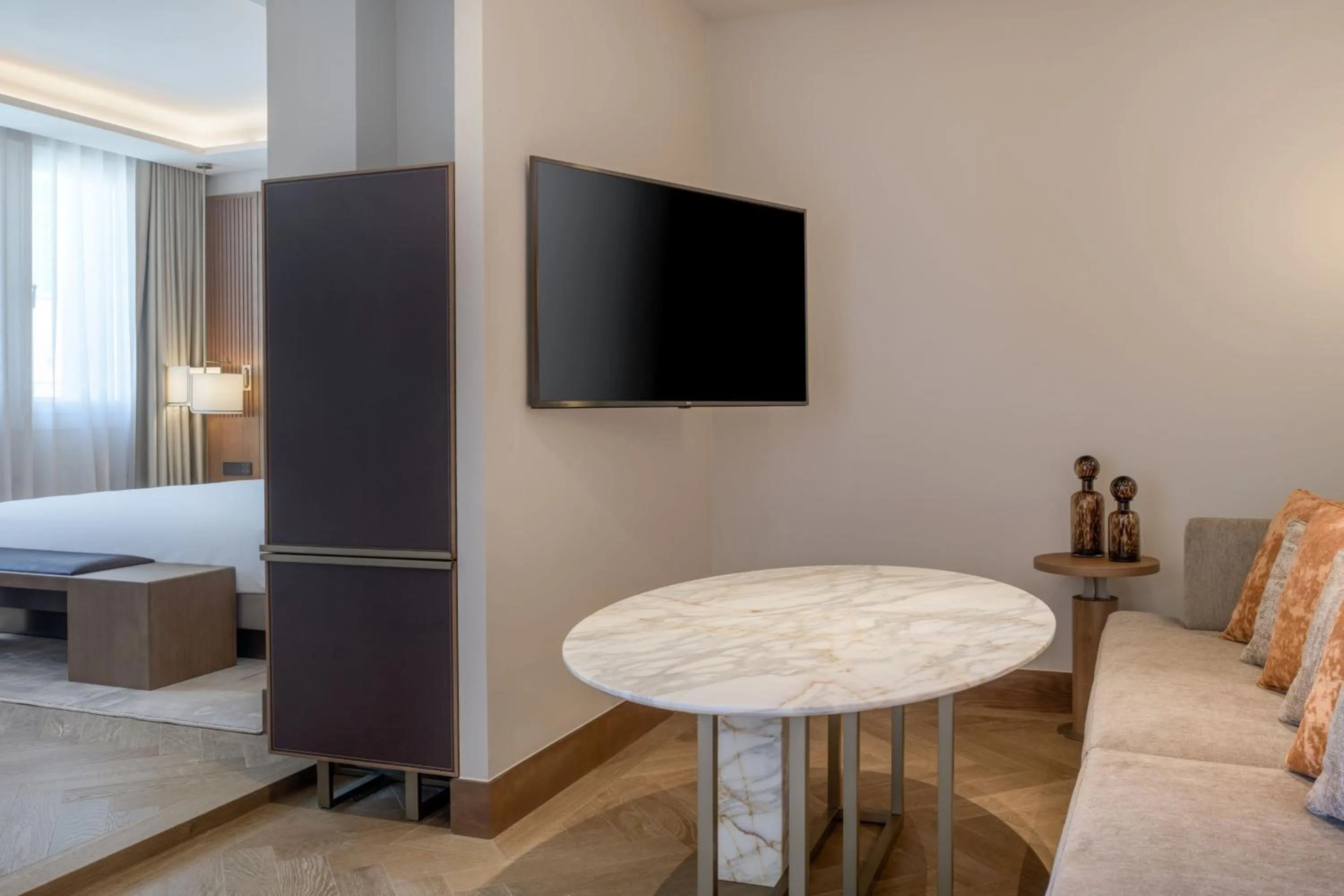 Photo of the whole room, Bed in JW Marriott Hotel Madrid