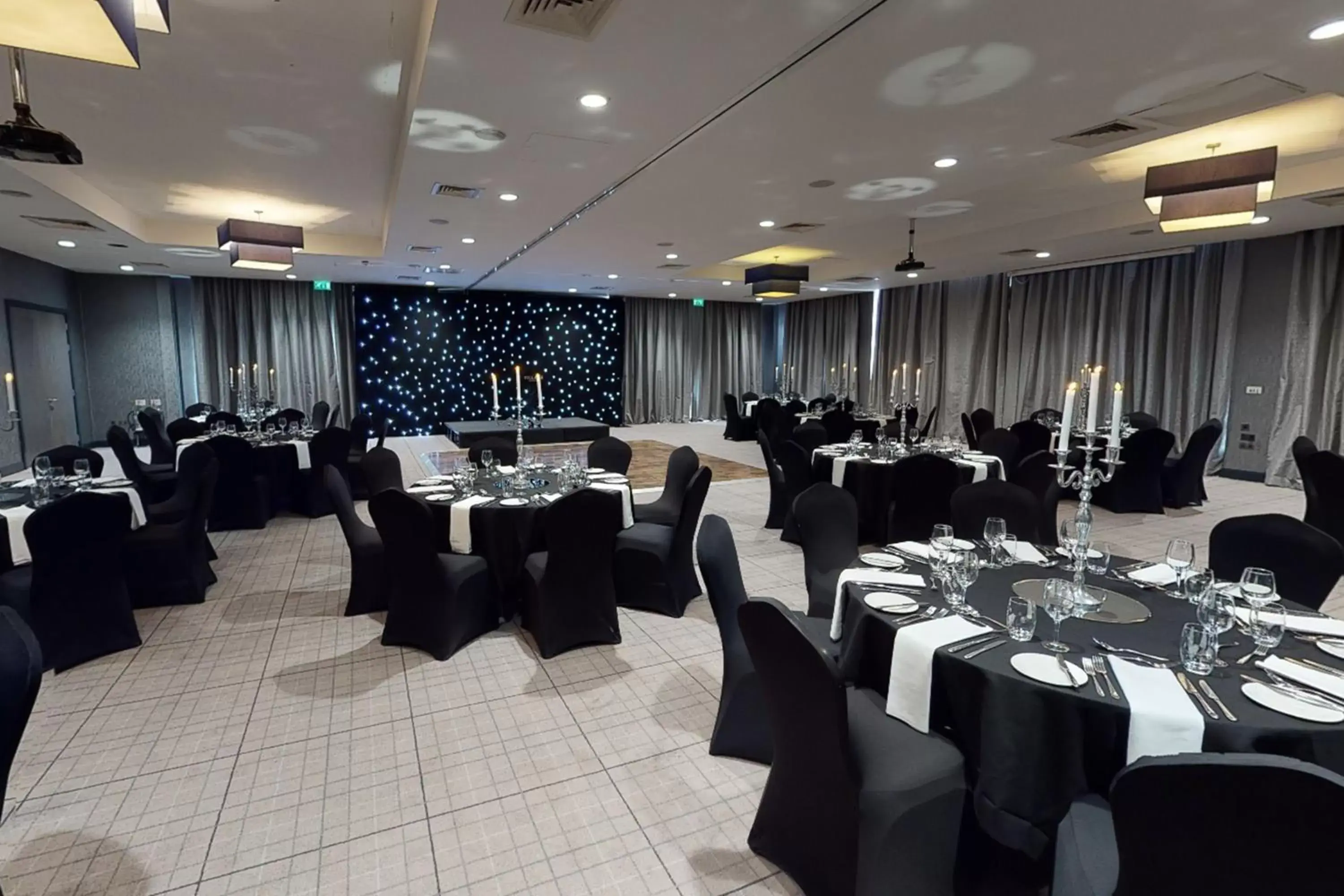 Meeting/conference room, Banquet Facilities in Village Hotel Edinburgh