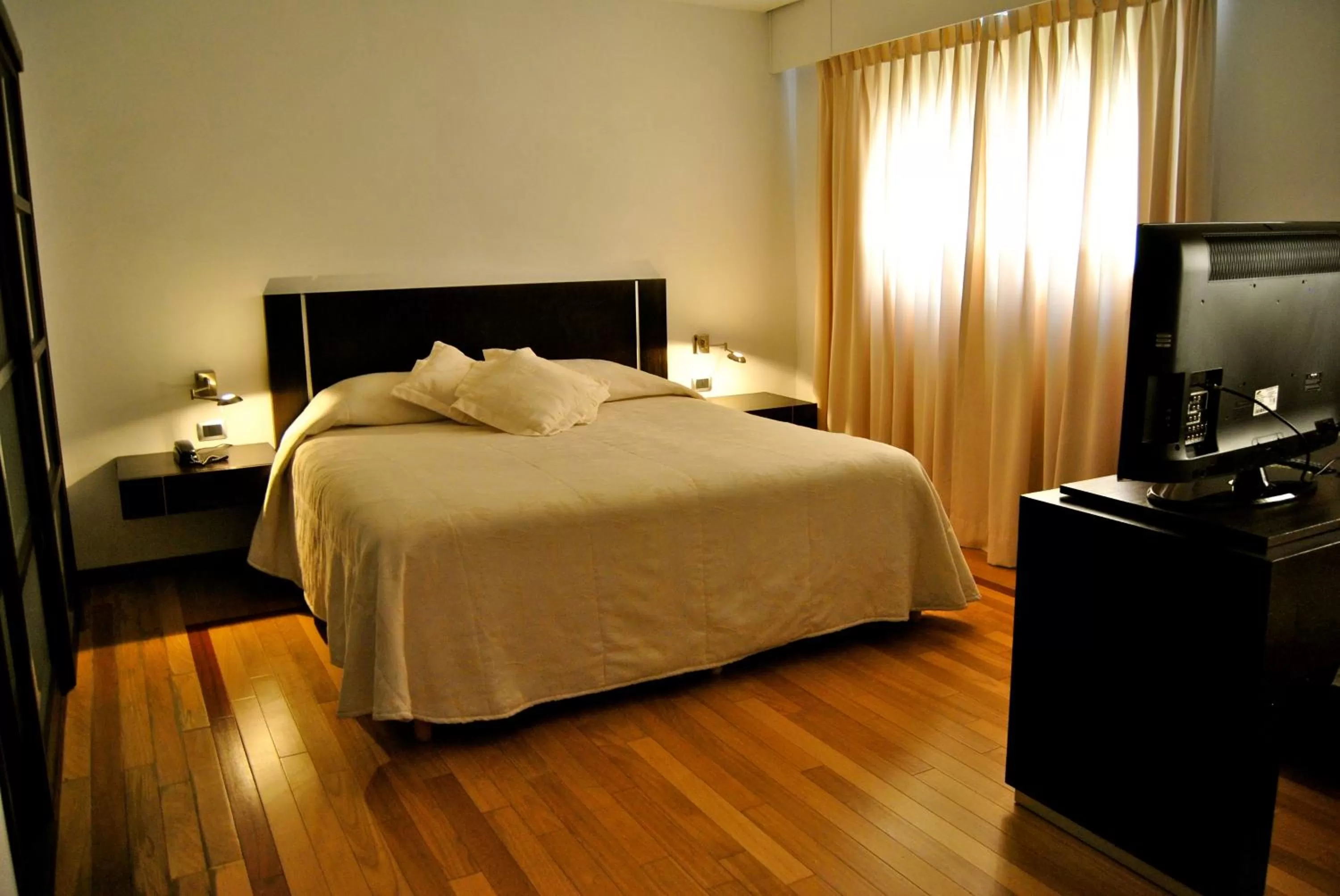 Bedroom in Hotel Iberia