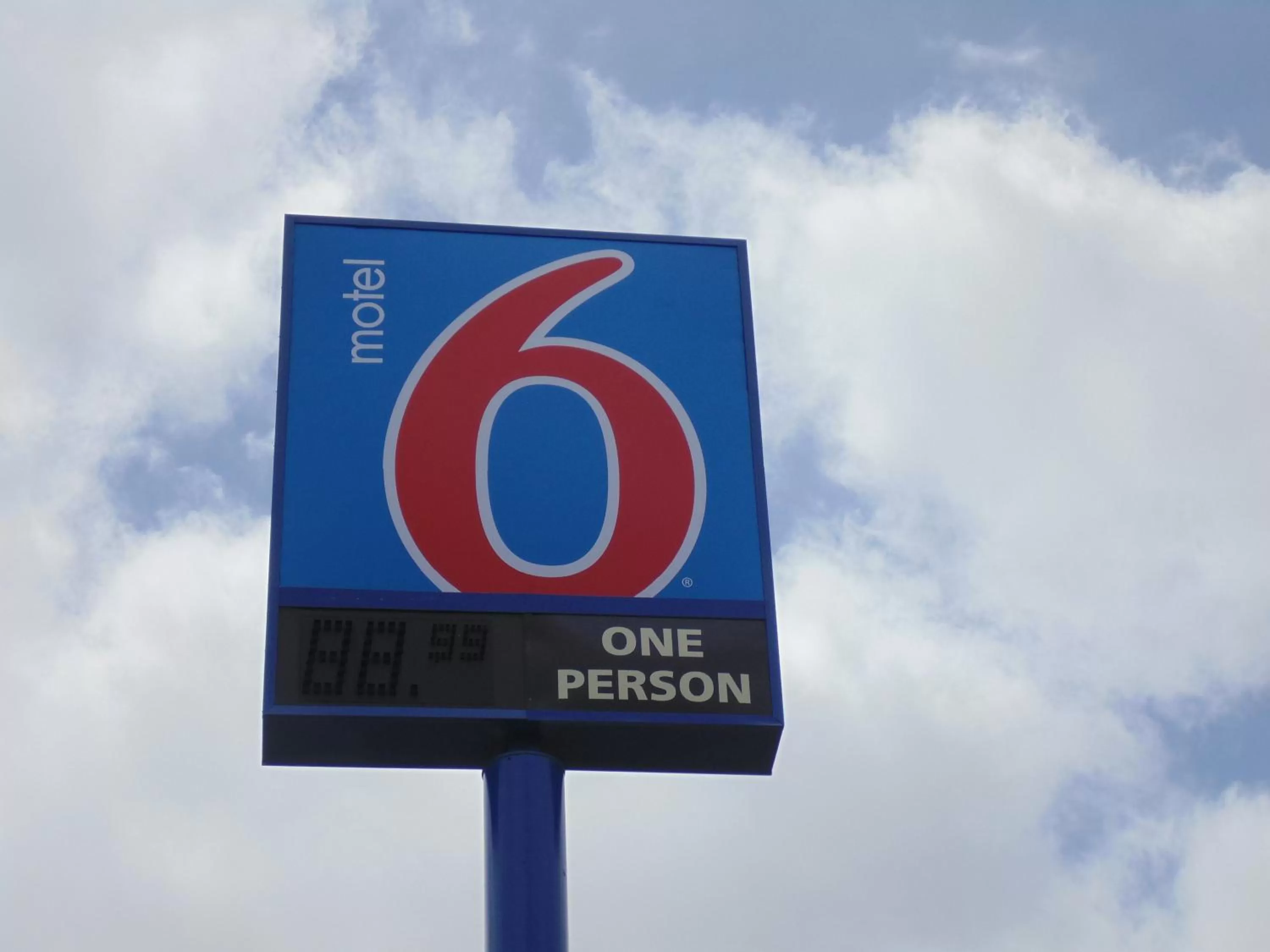Logo/Certificate/Sign in Motel 6 Denton, TX - UNT