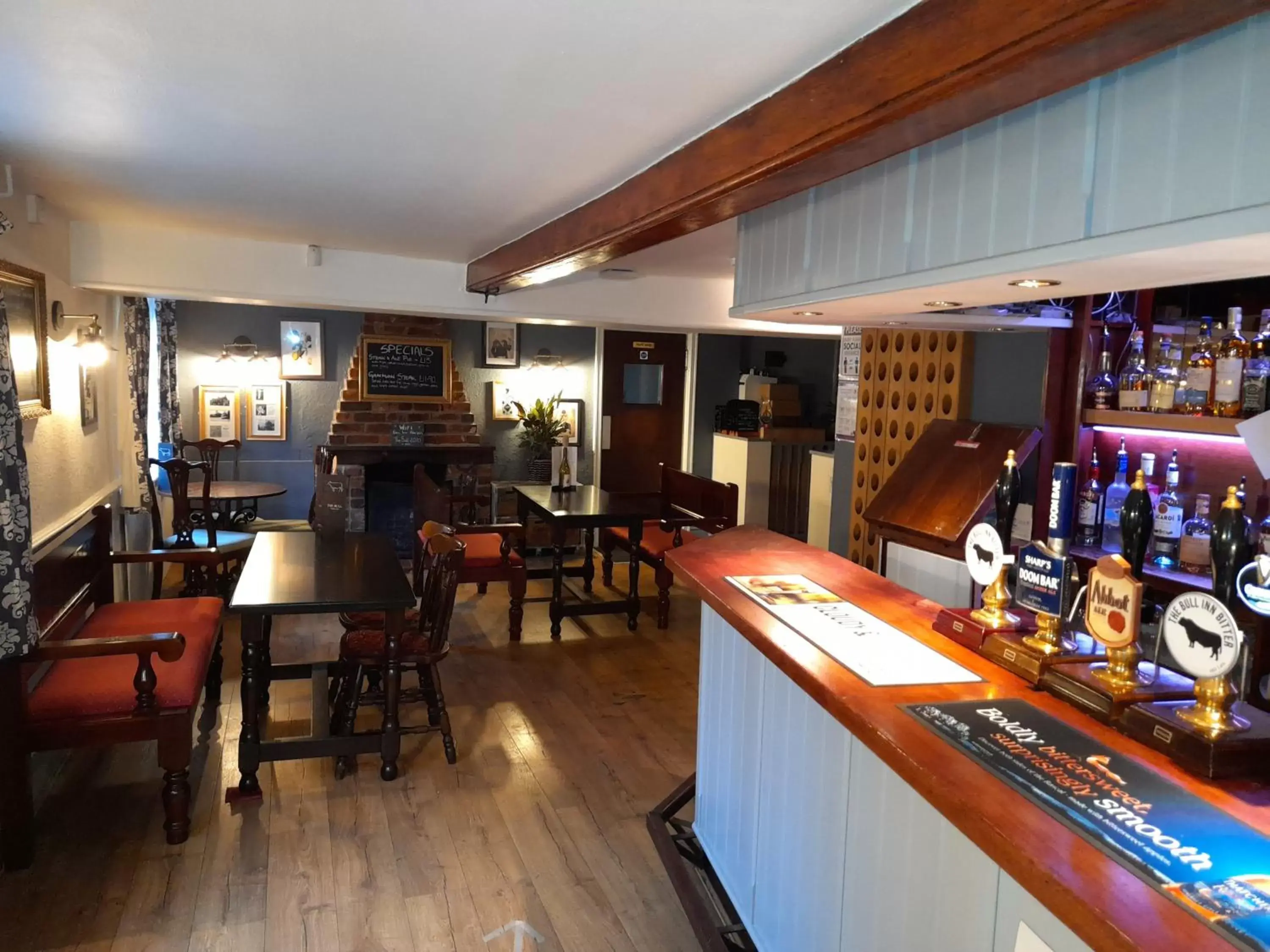 Lounge or bar, Lounge/Bar in The Bull Inn
