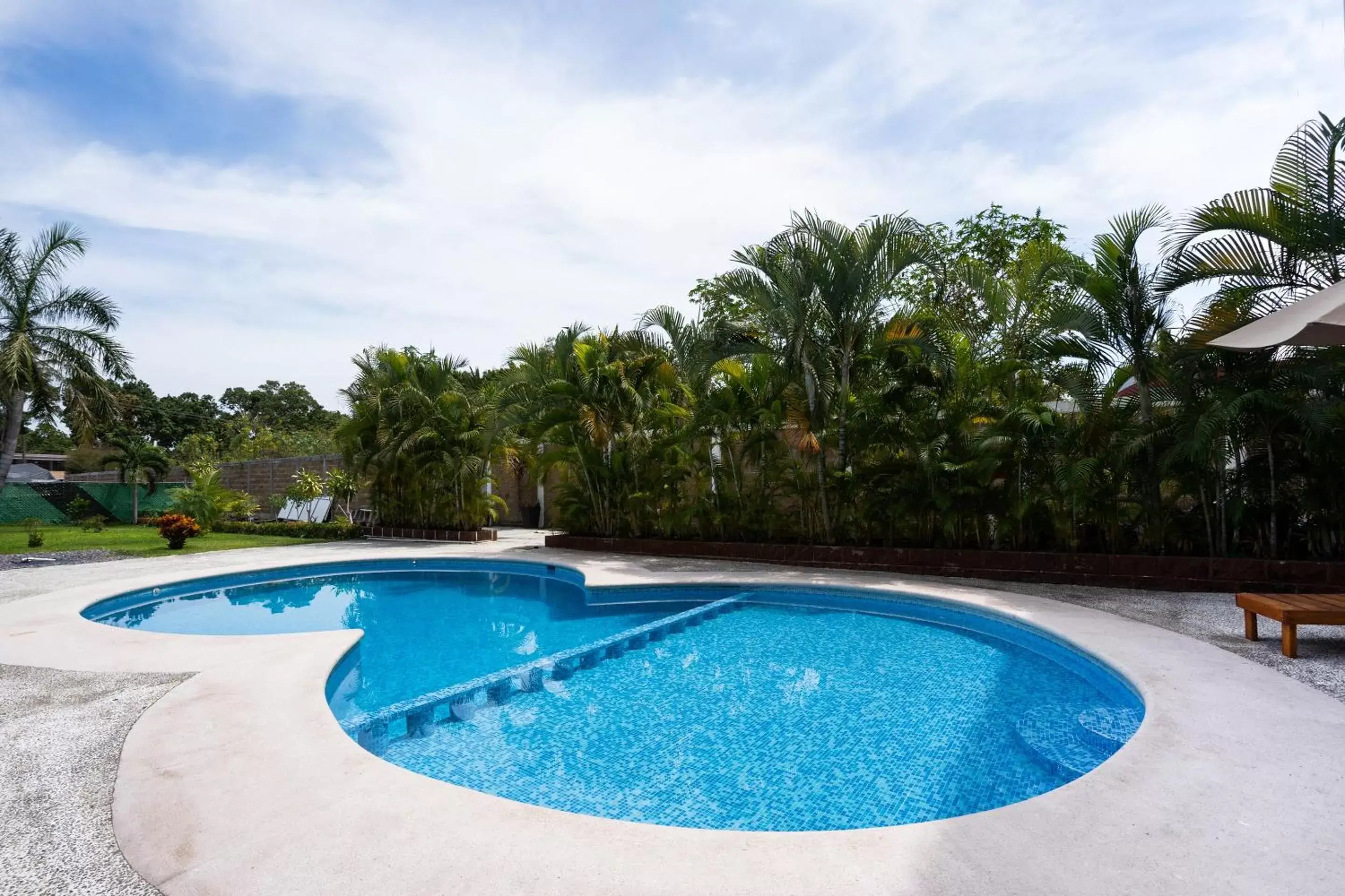 Swimming Pool in Capital O Hotel Los Caracoles, Acapulco