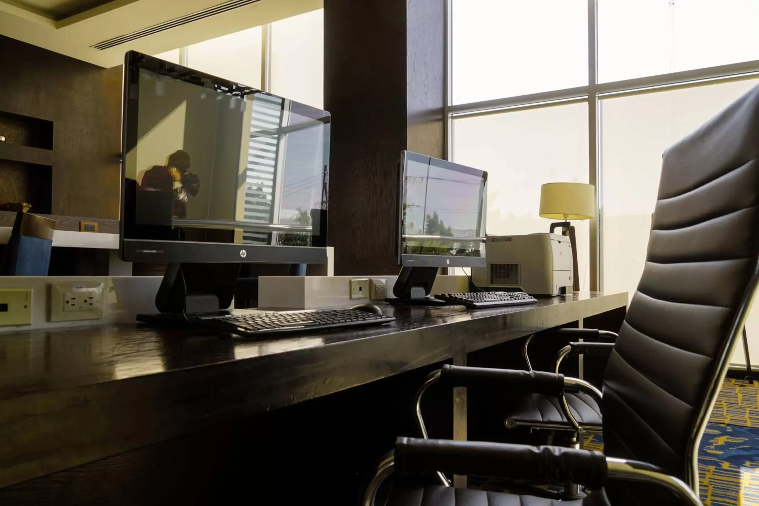 Business facilities in Courtyard by Marriott Queretaro