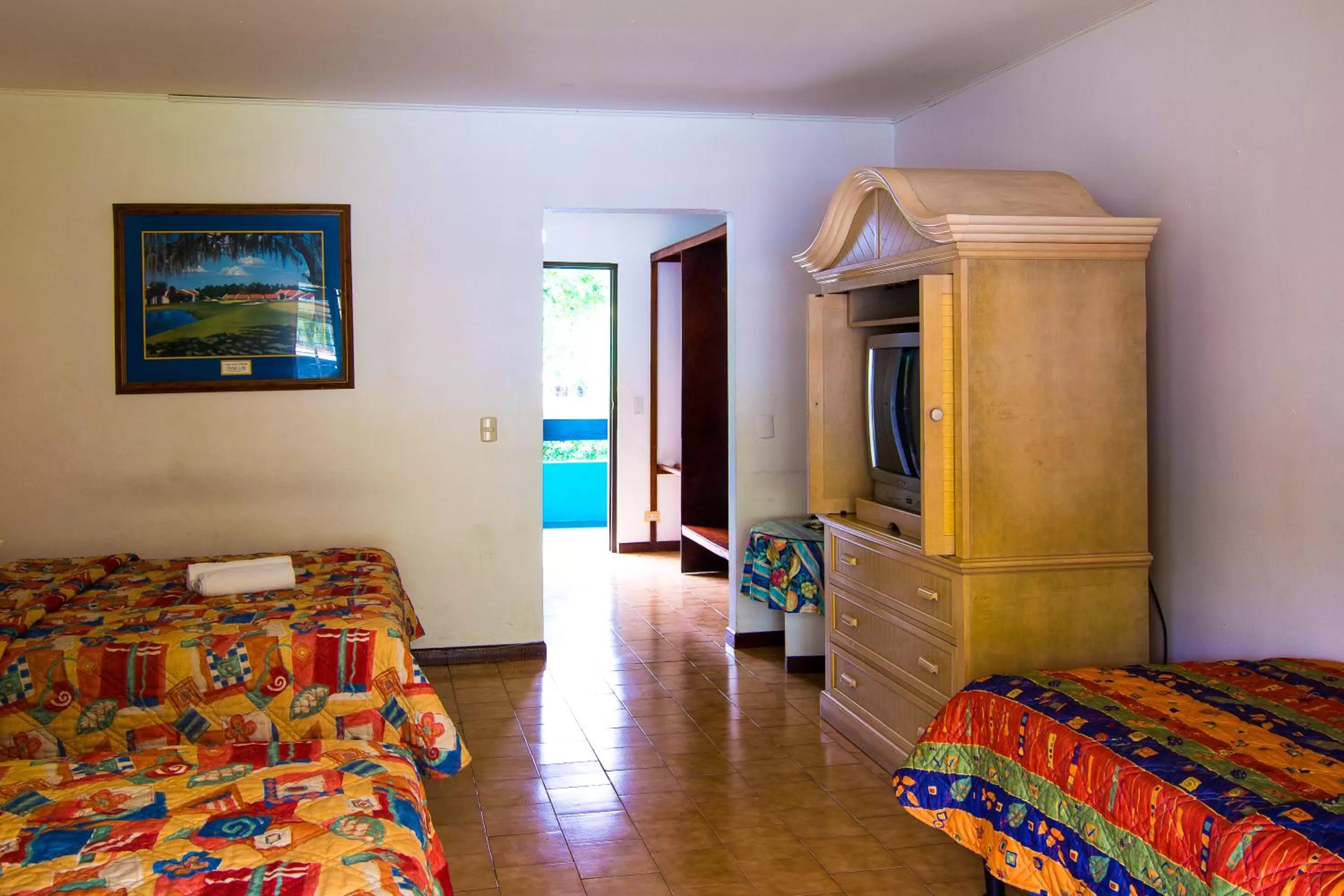 Bed in Beach Break Resort & CR Surf Camp