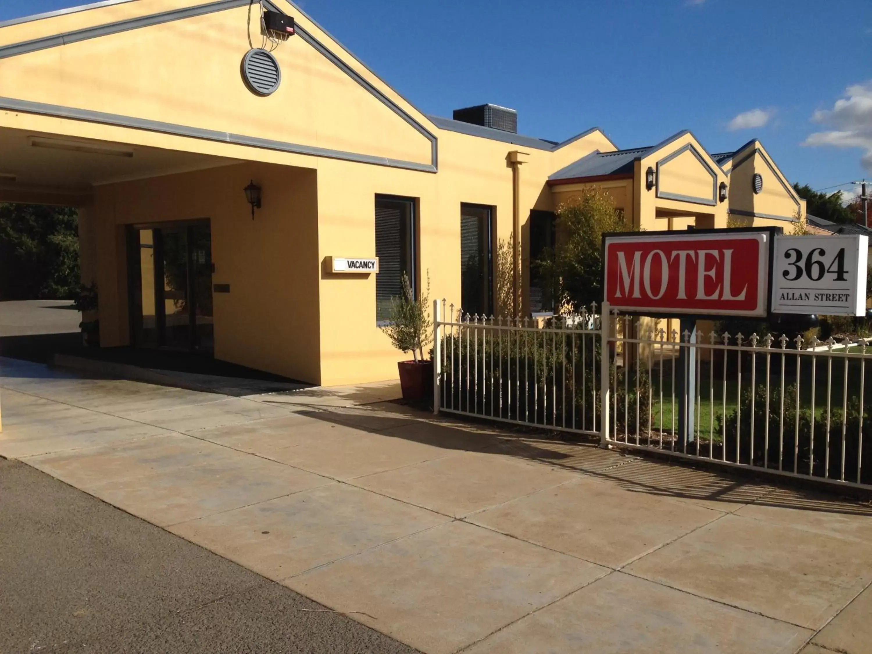 Property logo or sign, Property Building in Kyabram Motor Inn