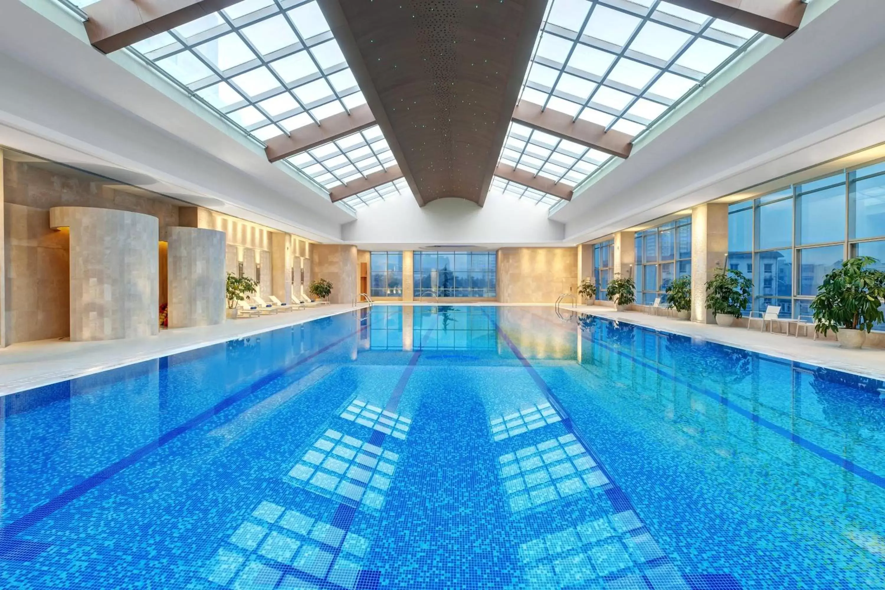 Swimming Pool in Sheraton Xi'an Hotel