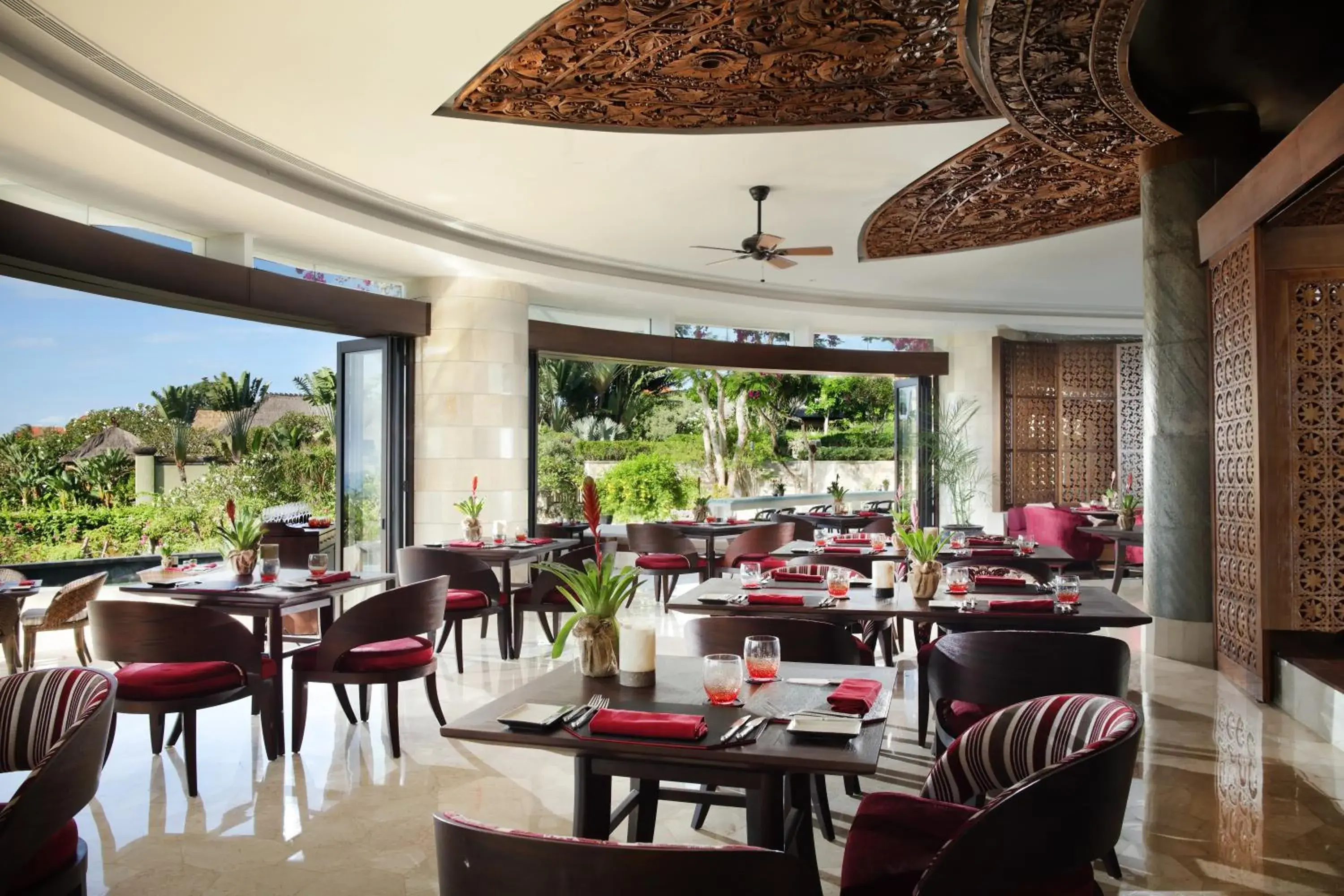 Restaurant/places to eat in AYANA Villas Bali