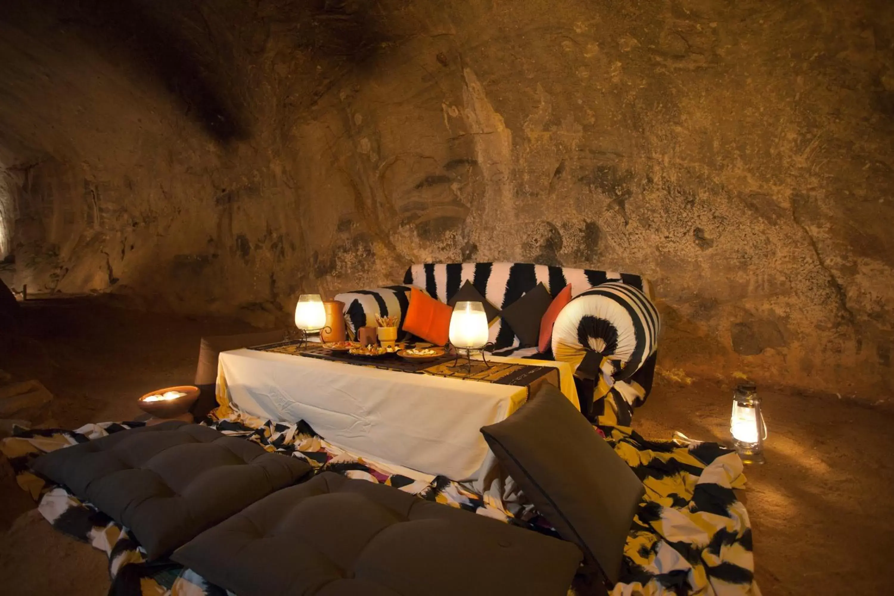 Restaurant/places to eat in Heritance Kandalama Restaurant/places to eat in Heritance Kandalama