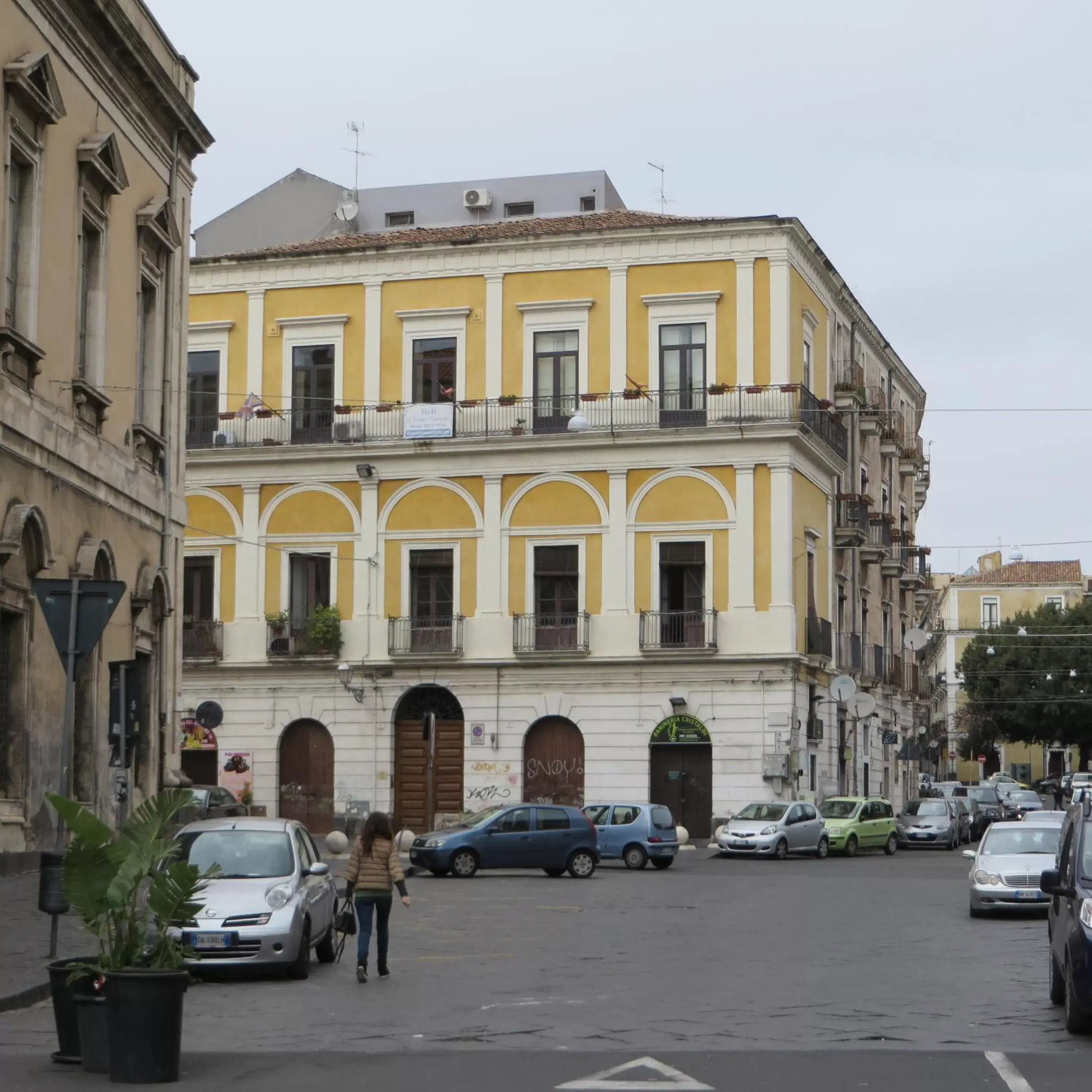 Facade/entrance, Property Building in B&B al Teatro Massimo