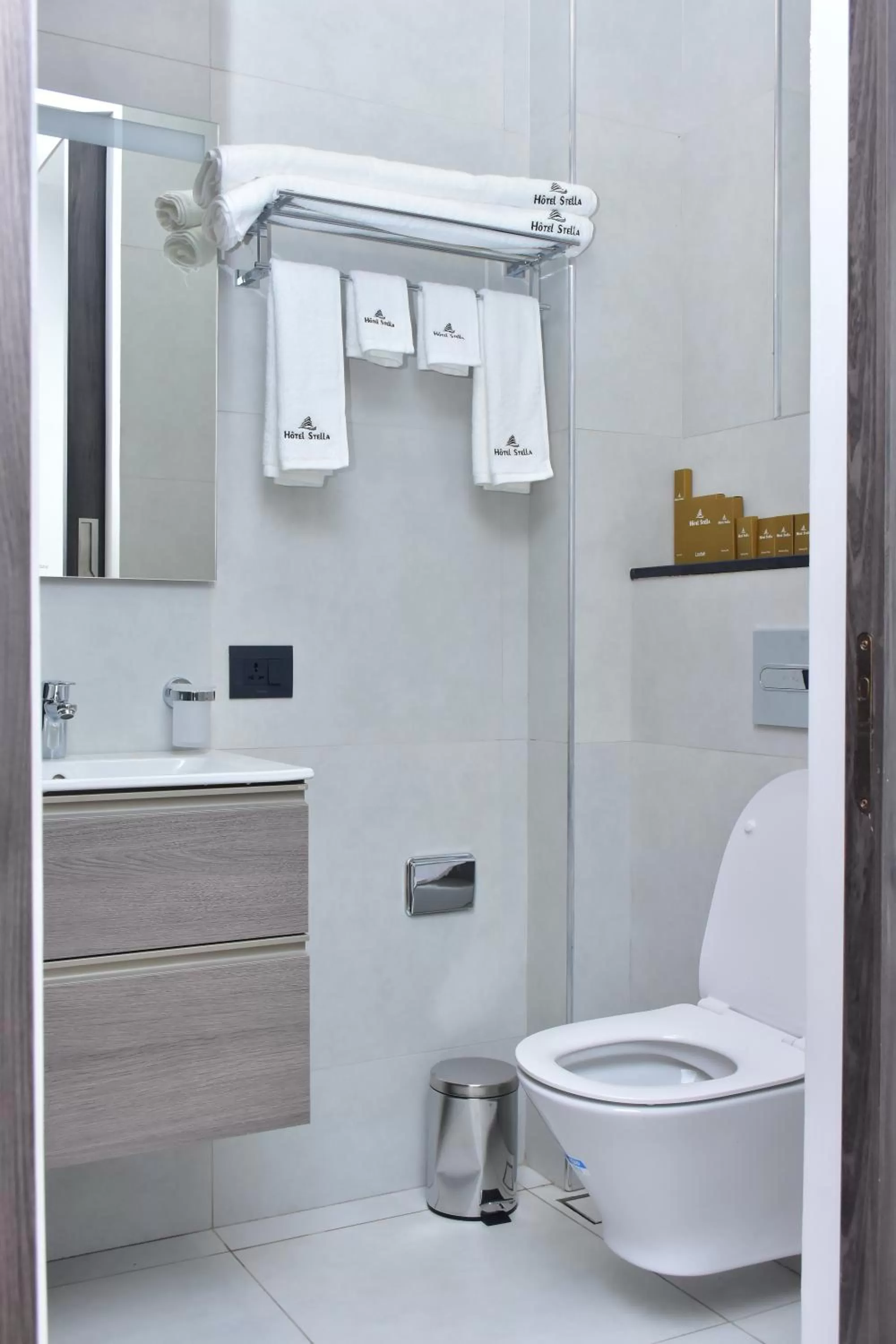 Toilet in Hotel Stella