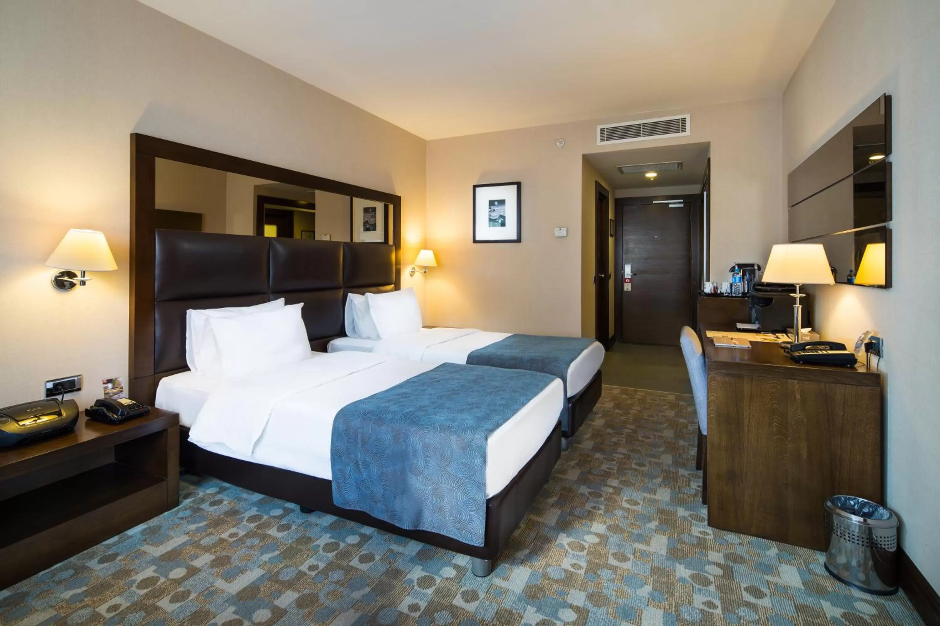 Bed in Midtown Hotel