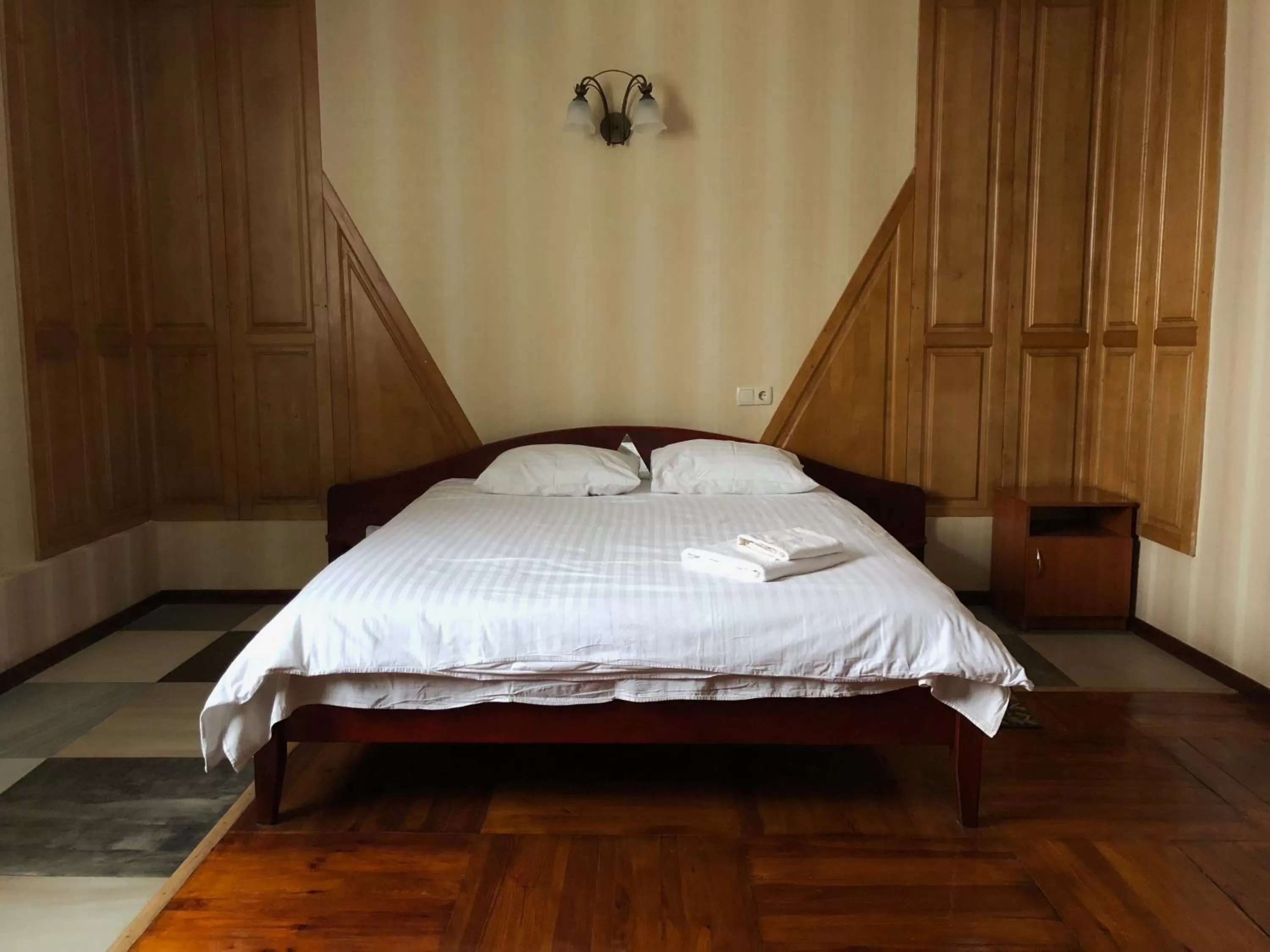 Bed in Zhuliany City Hotel