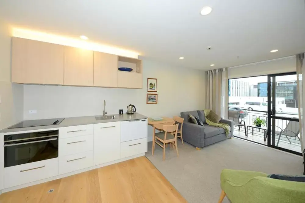 Kitchen/Kitchenette in West Fitzroy Apartments