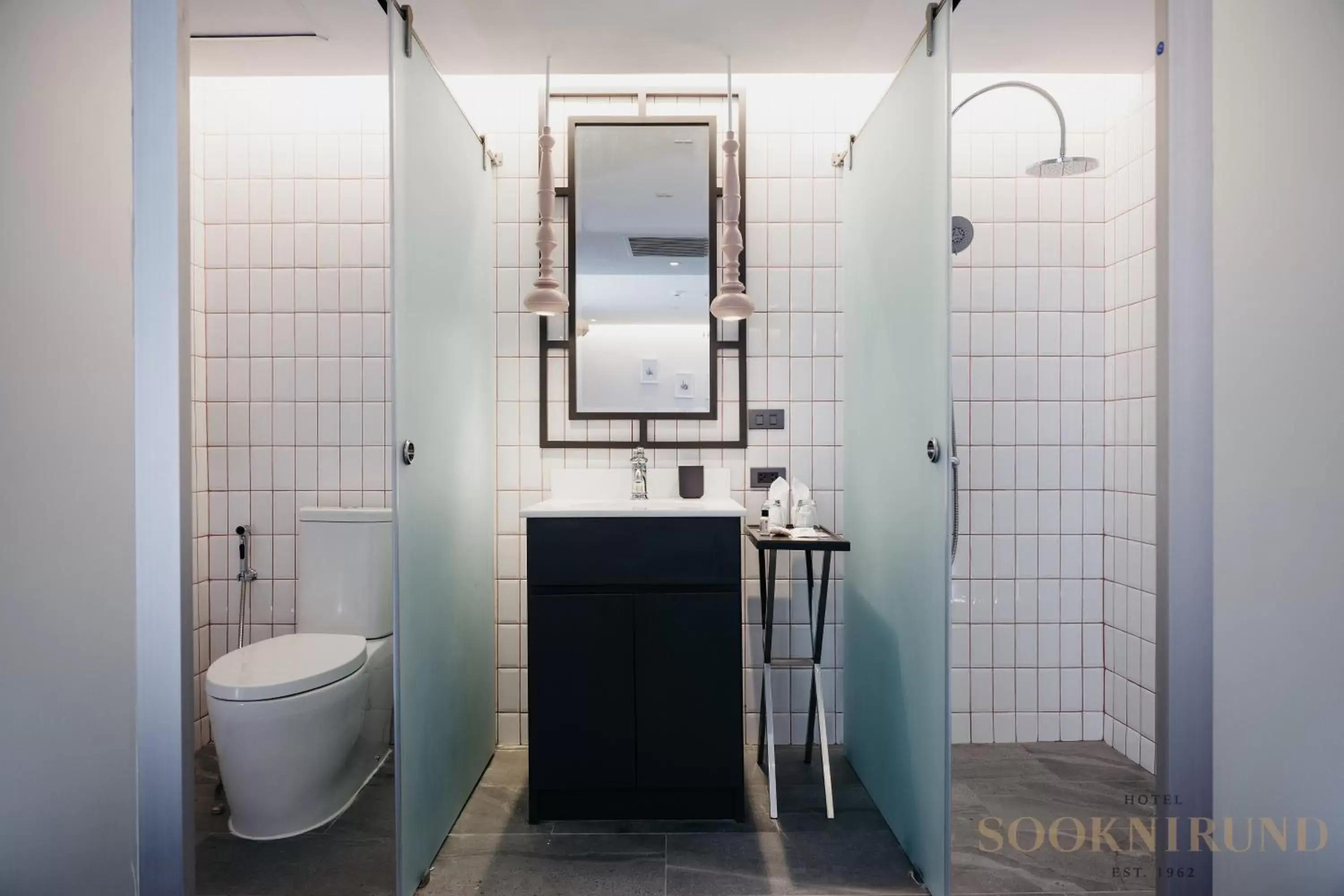 Shower, Bathroom in SOOKNIRUND HOTEL