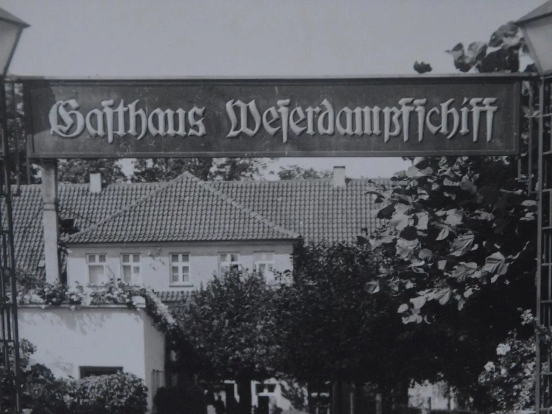 Property building, Winter in Zum Weserdampfschiff