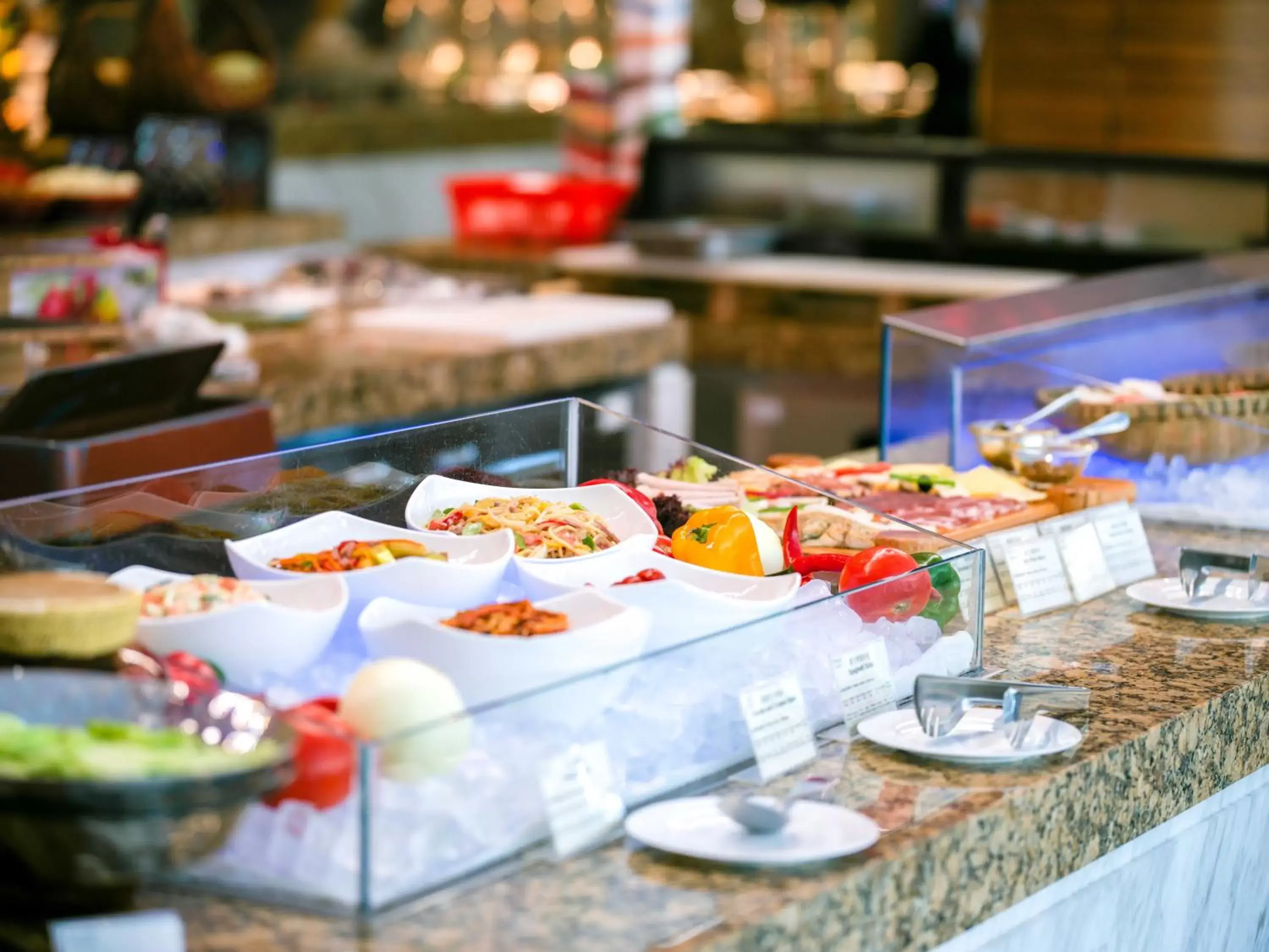 Restaurant/places to eat in Ramada Plaza Shanghai Pudong Airport - 3 mins to PVG depature floor & check entrance with hotel shuttle Restaurant/places to eat in Ramada Plaza Shanghai Pudong Airport - 3 mins to PVG depature floor & check entrance with hotel shuttle
