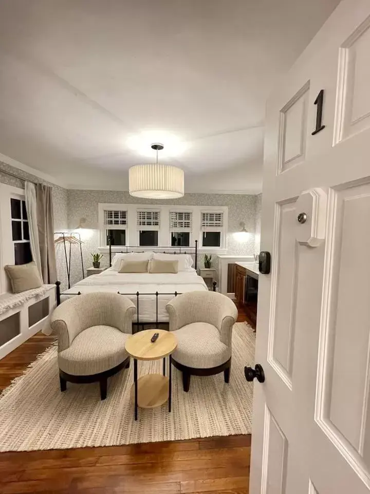 King Suite in Buttonwood Boutique Hotel King Suite in Buttonwood Boutique Hotel