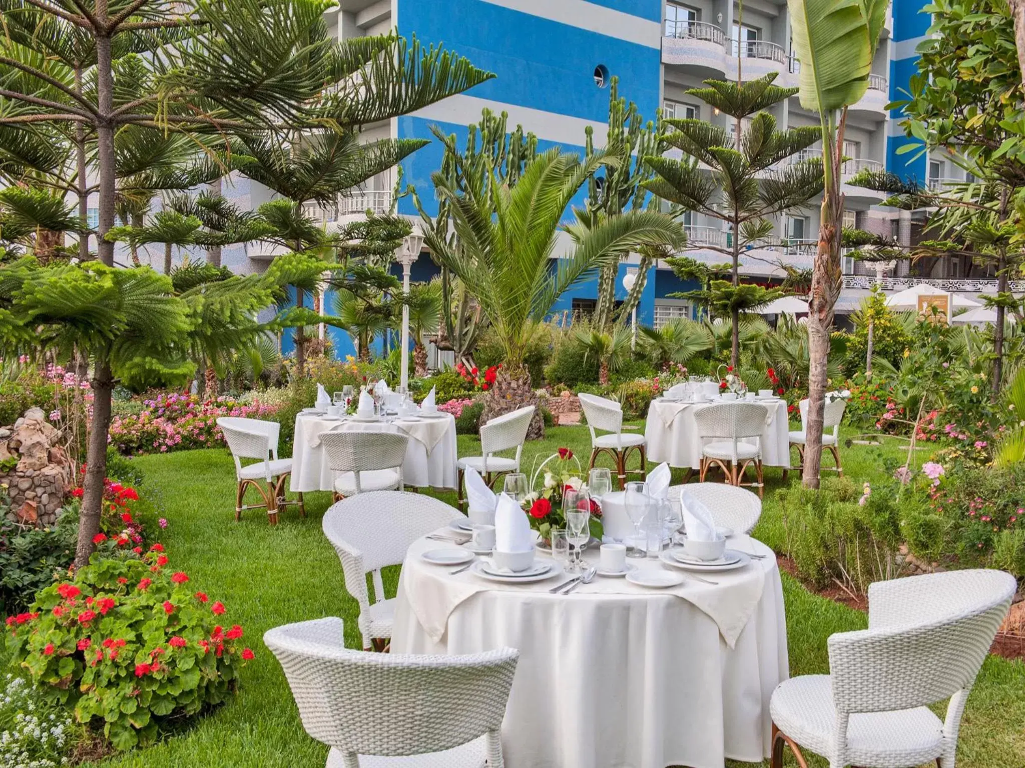 Garden, Restaurant/Places to Eat in Hôtel Club Val d'Anfa Casablanca Ocean view