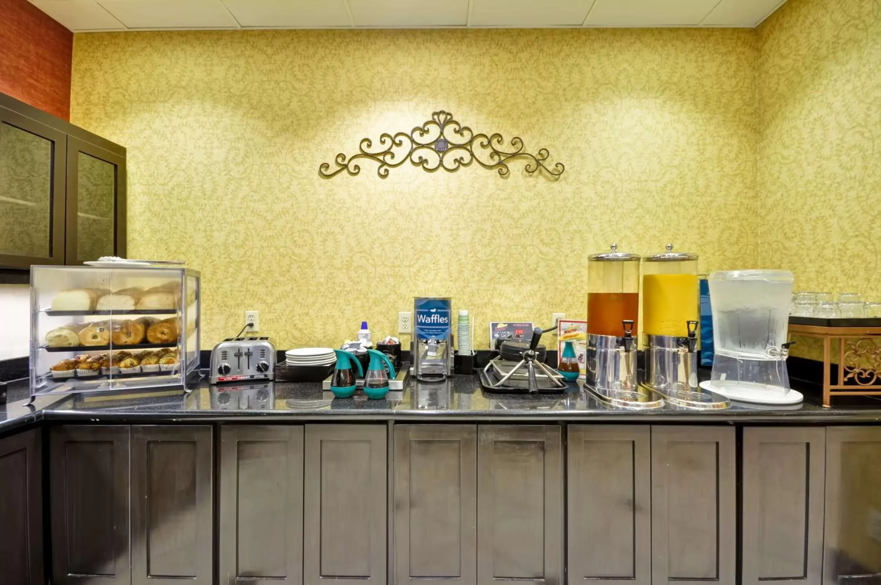 Restaurant/places to eat in Homewood Suites by Hilton Tulsa-South