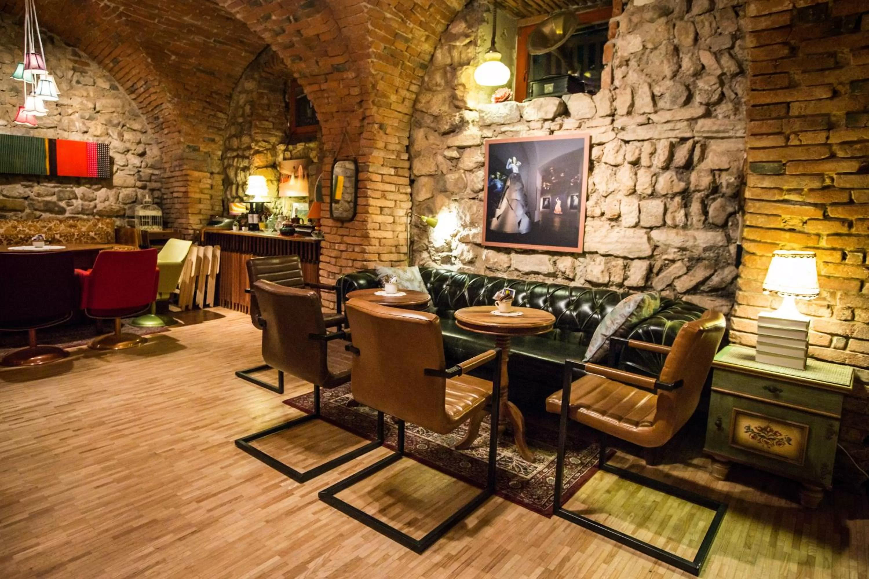 Communal lounge/ TV room in MuziKafe - Home of Culture