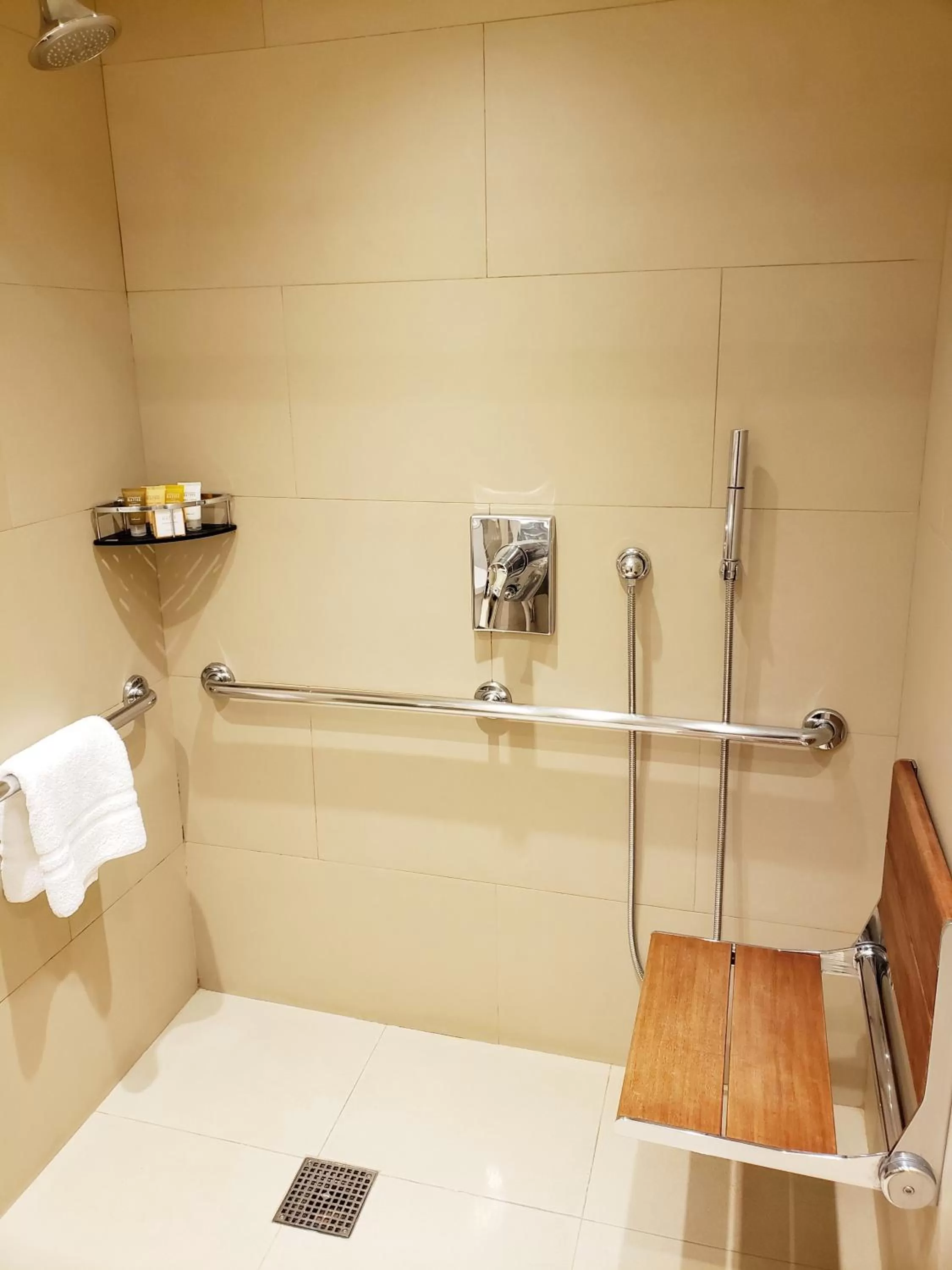 Shower in The Belvedere Hotel