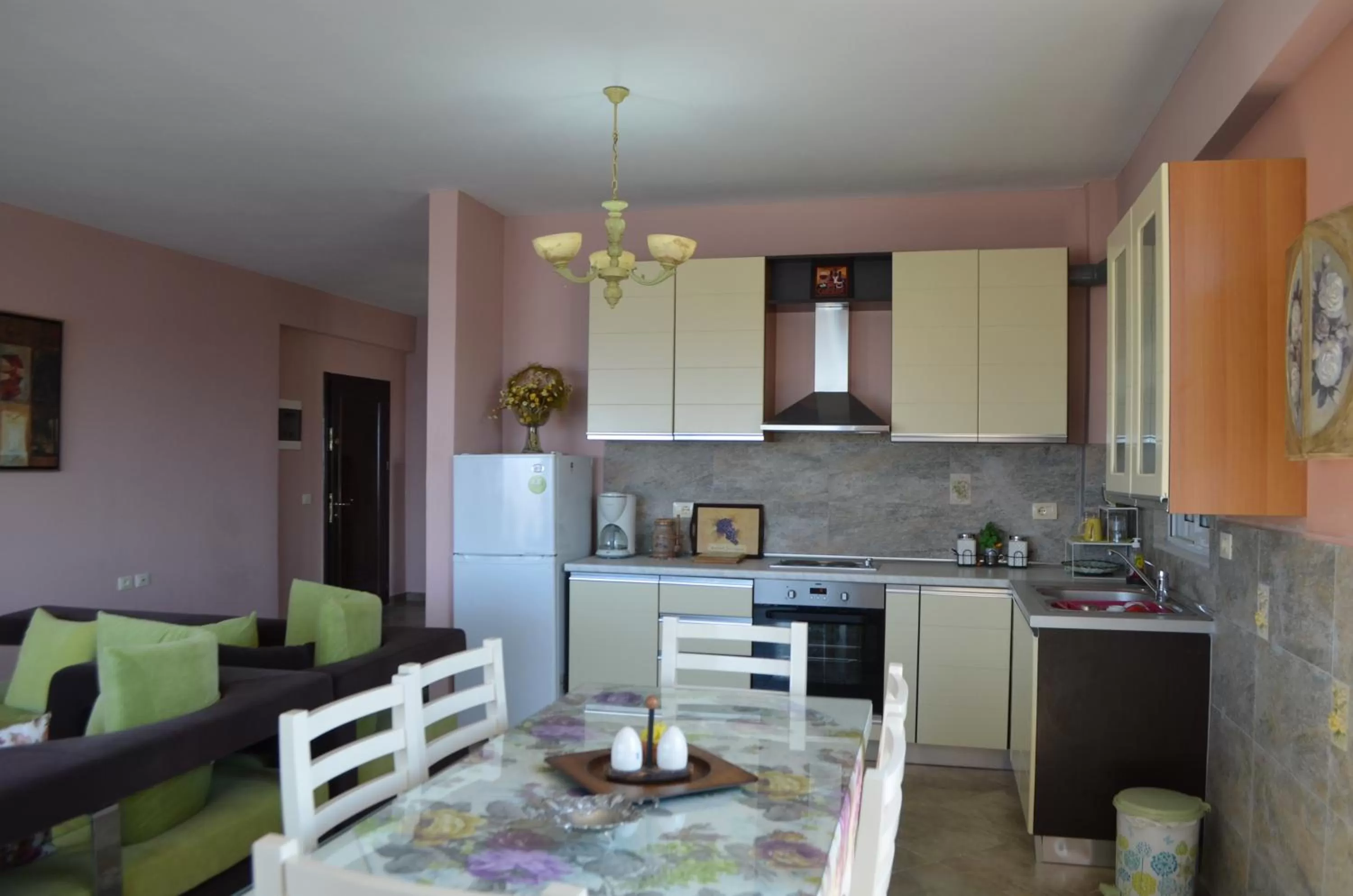 Kitchen or kitchenette, Kitchen/Kitchenette in Jelena's Luxury Apartments
