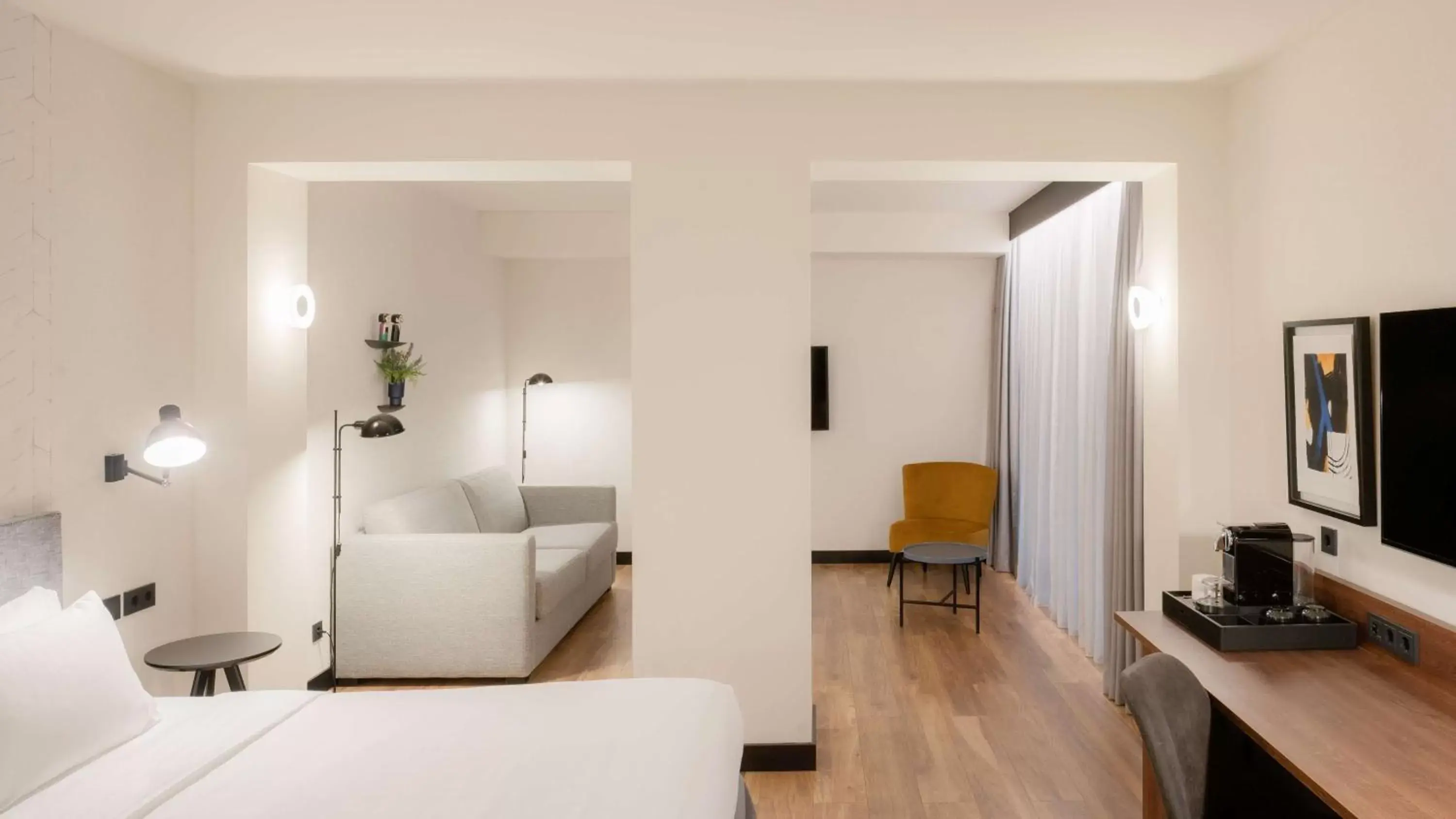 Photo of the whole room, Seating Area in Radisson Blu 1882 Hotel, Barcelona Sagrada Familia