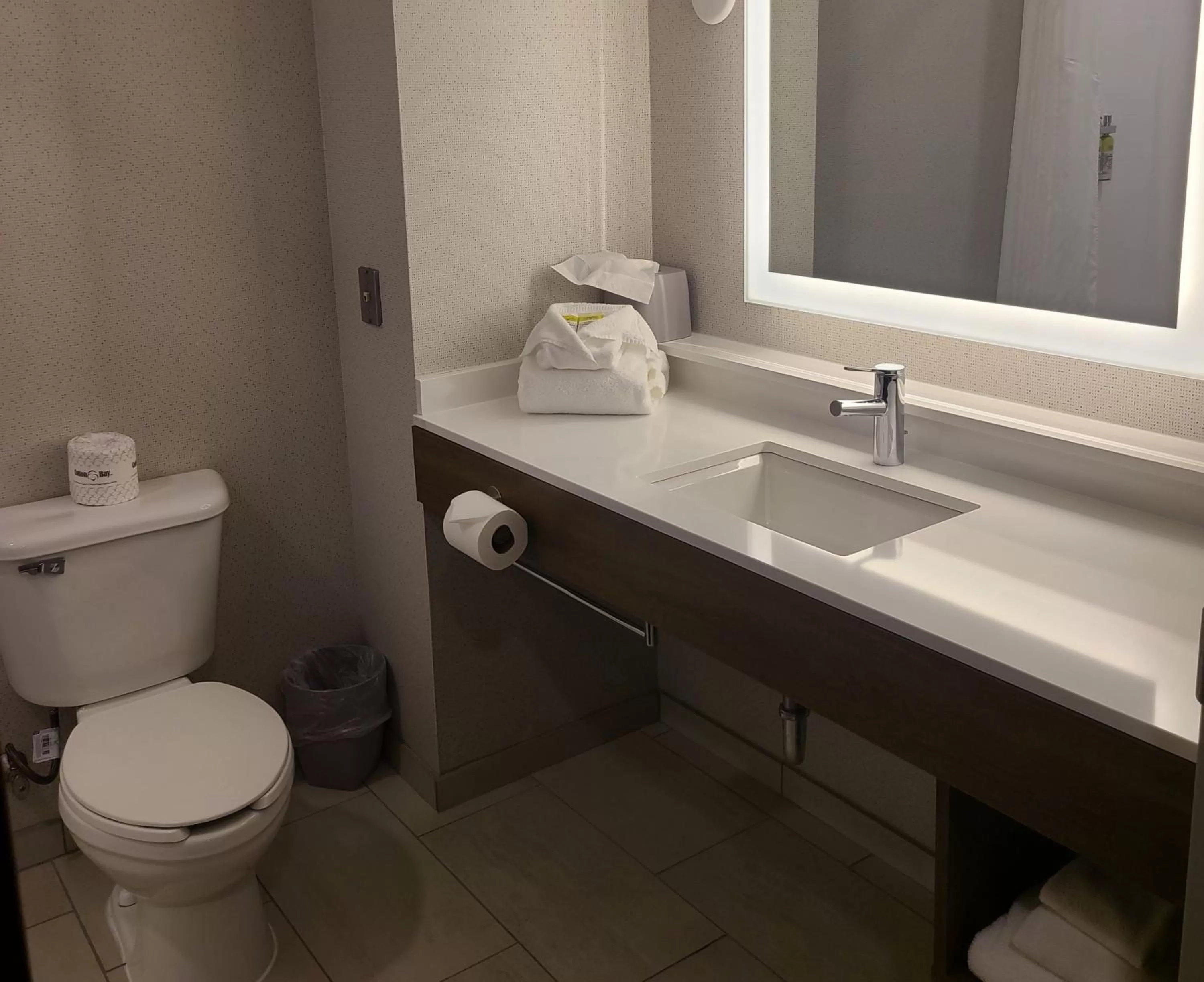 Queen Room with Two Queen Beds and Mobility Accessible Roll-In Shower - Non-Smoking in Holiday Inn Express Lordstown-Newton Falls/Warren, an IHG Hotel