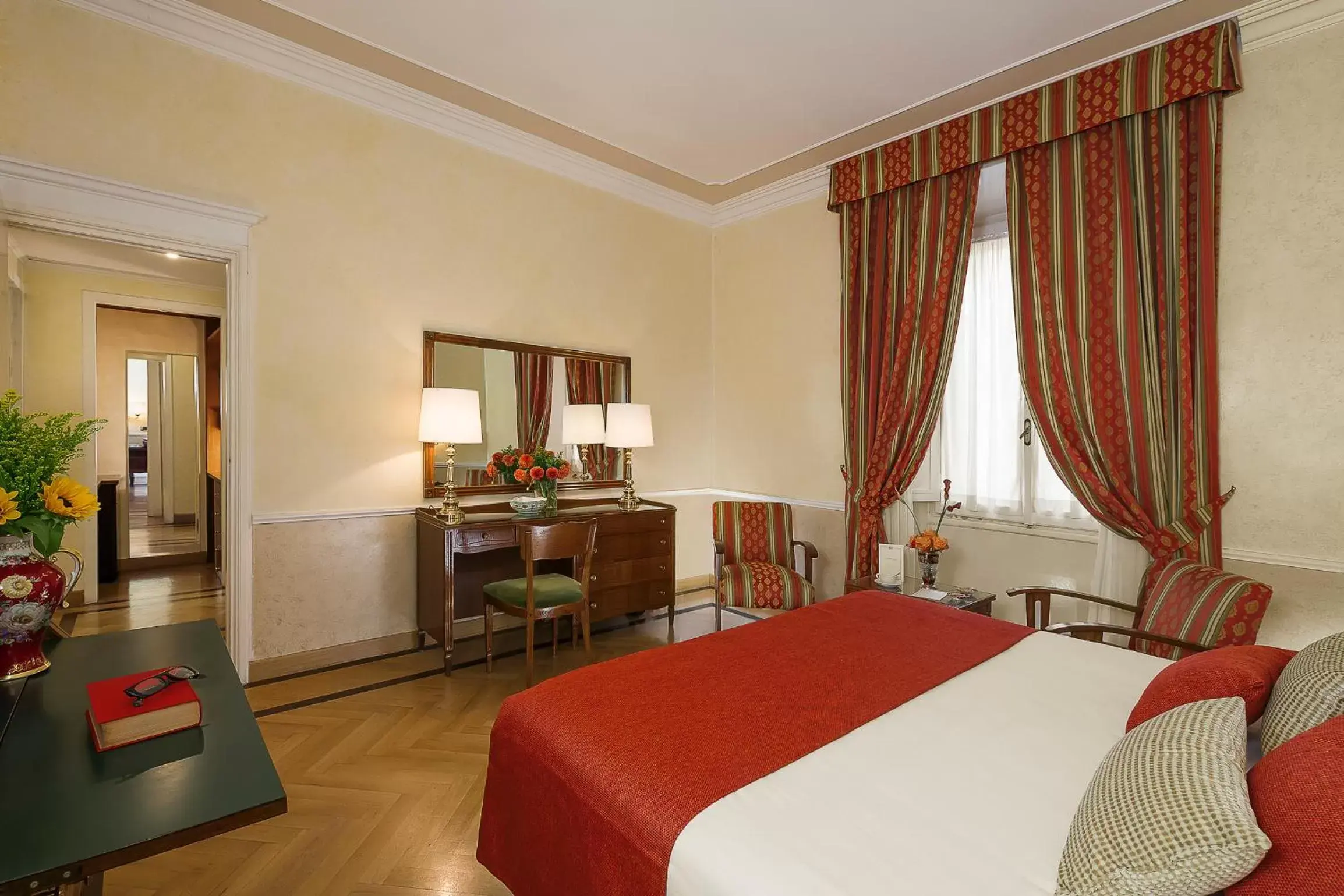 Photo of the whole room in Bettoja Hotel Massimo d'Azeglio