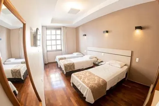 Bedroom, Bed in Serrano Residencial Hotel