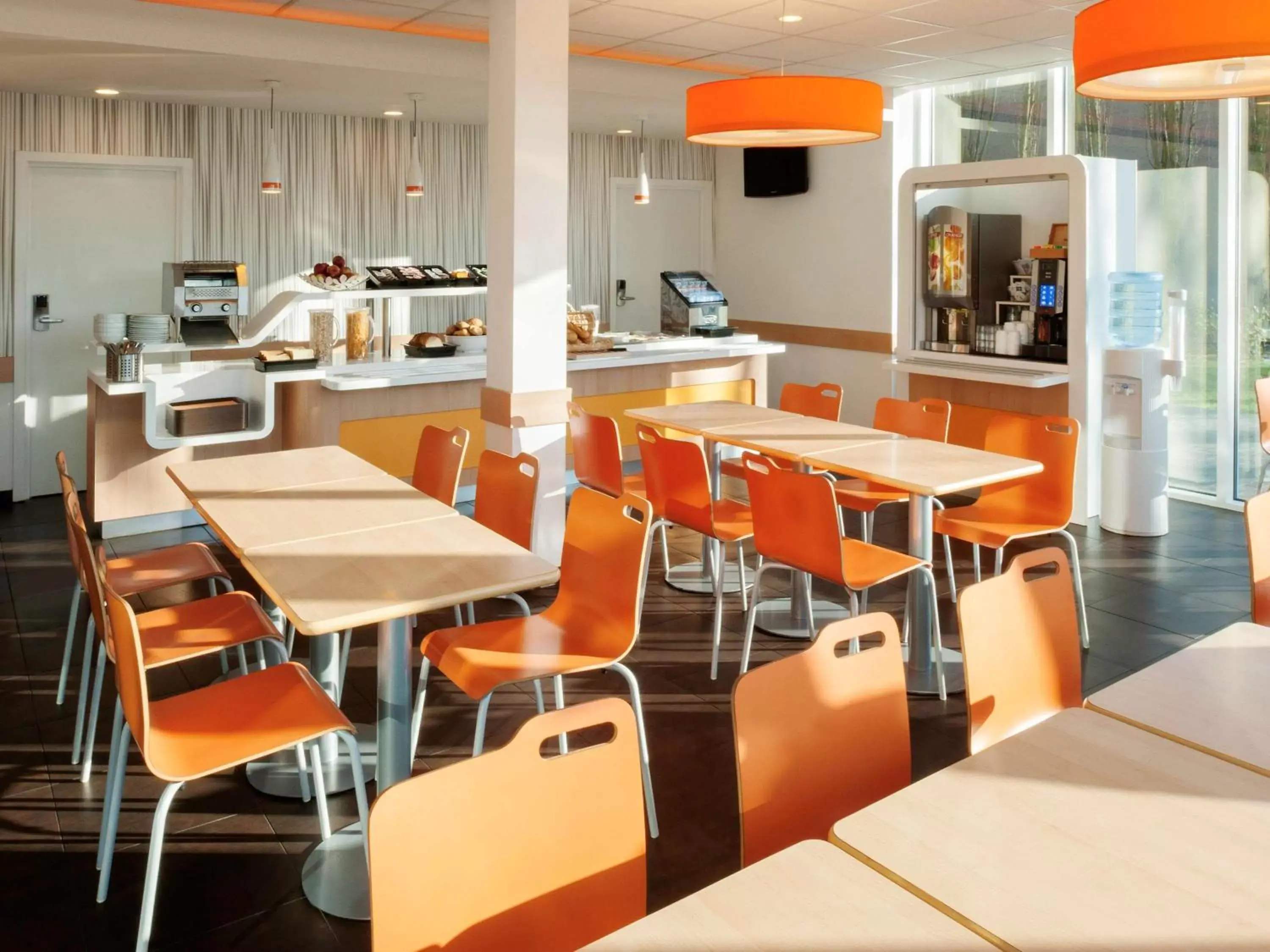 Restaurant/Places to Eat in ibis budget Antwerpen Port
