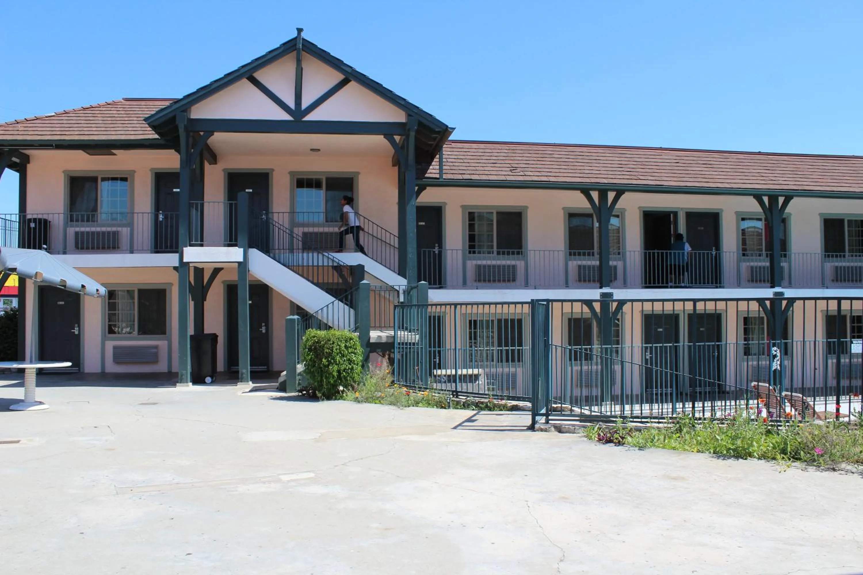 Property building in Best Whittier Inn