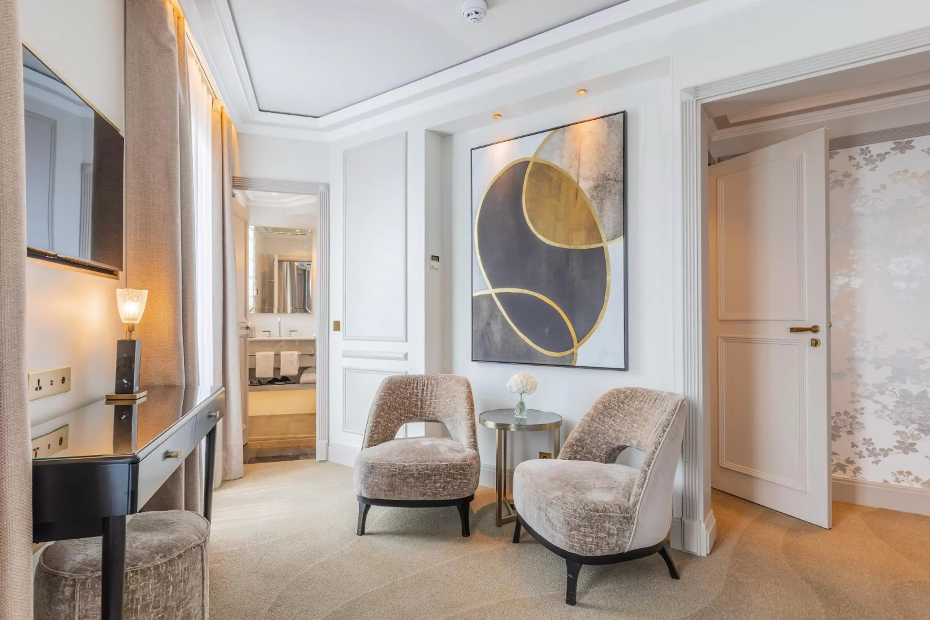 Photo of the whole room, Bed in Manolita Paris Photo of the whole room, Bed in Manolita Paris