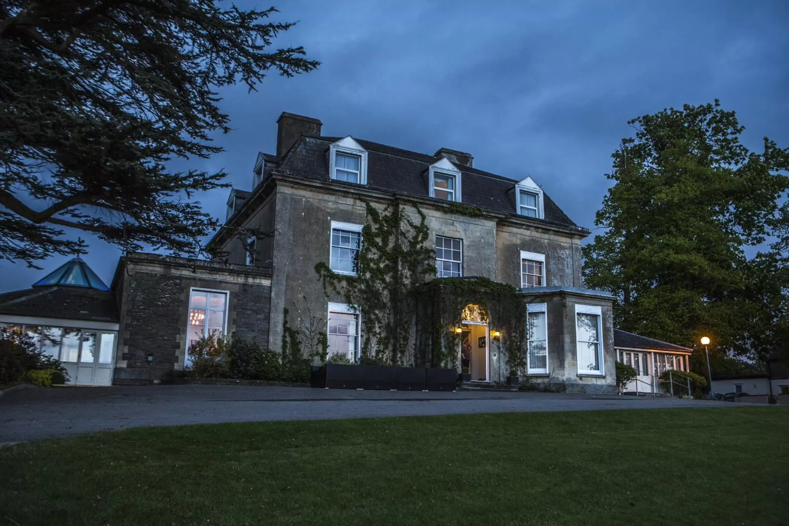 Facade/entrance, Property Building in Mercure Bristol North The Grange Hotel