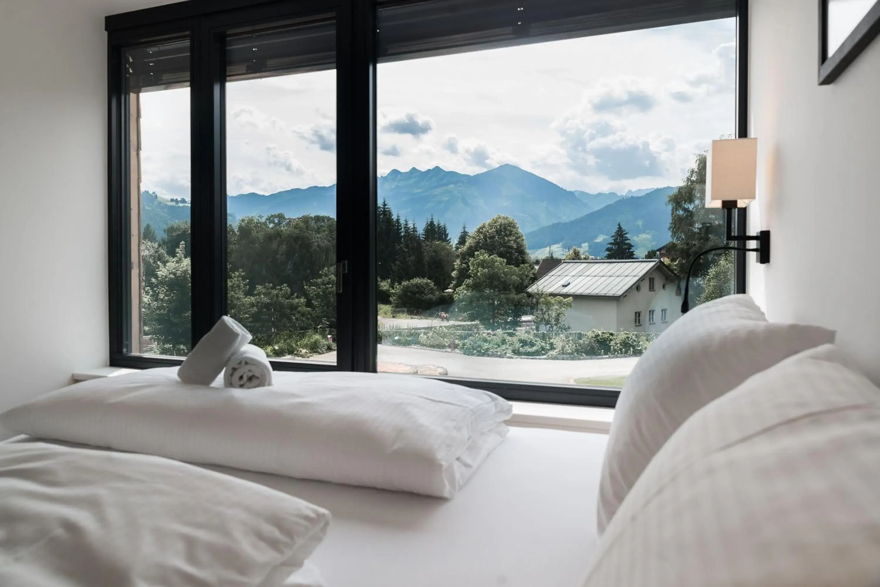Bedroom, Mountain View in Schonblick