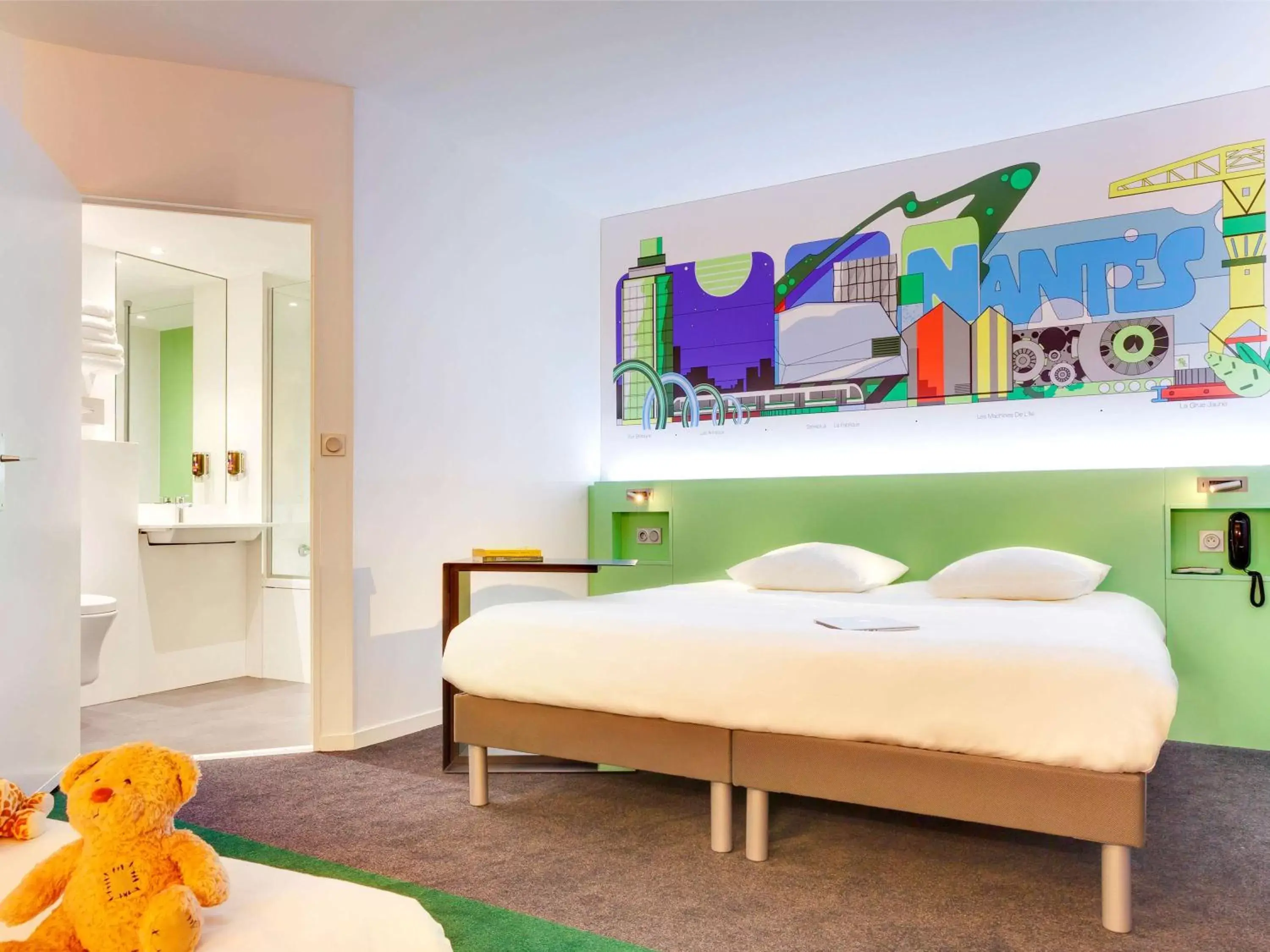 Photo of the whole room in ibis Styles Nantes Centre Gare