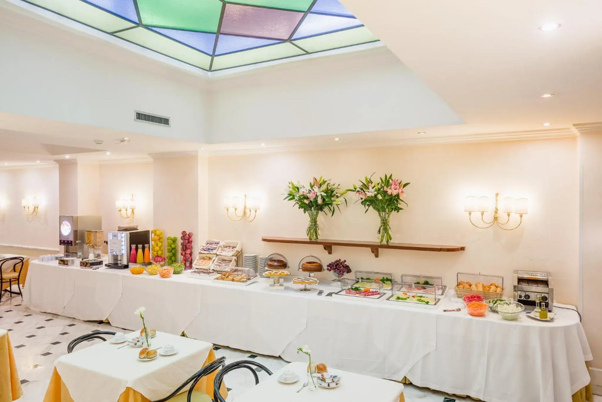 Buffet breakfast, Restaurant/Places to Eat in Raeli Hotel Luce