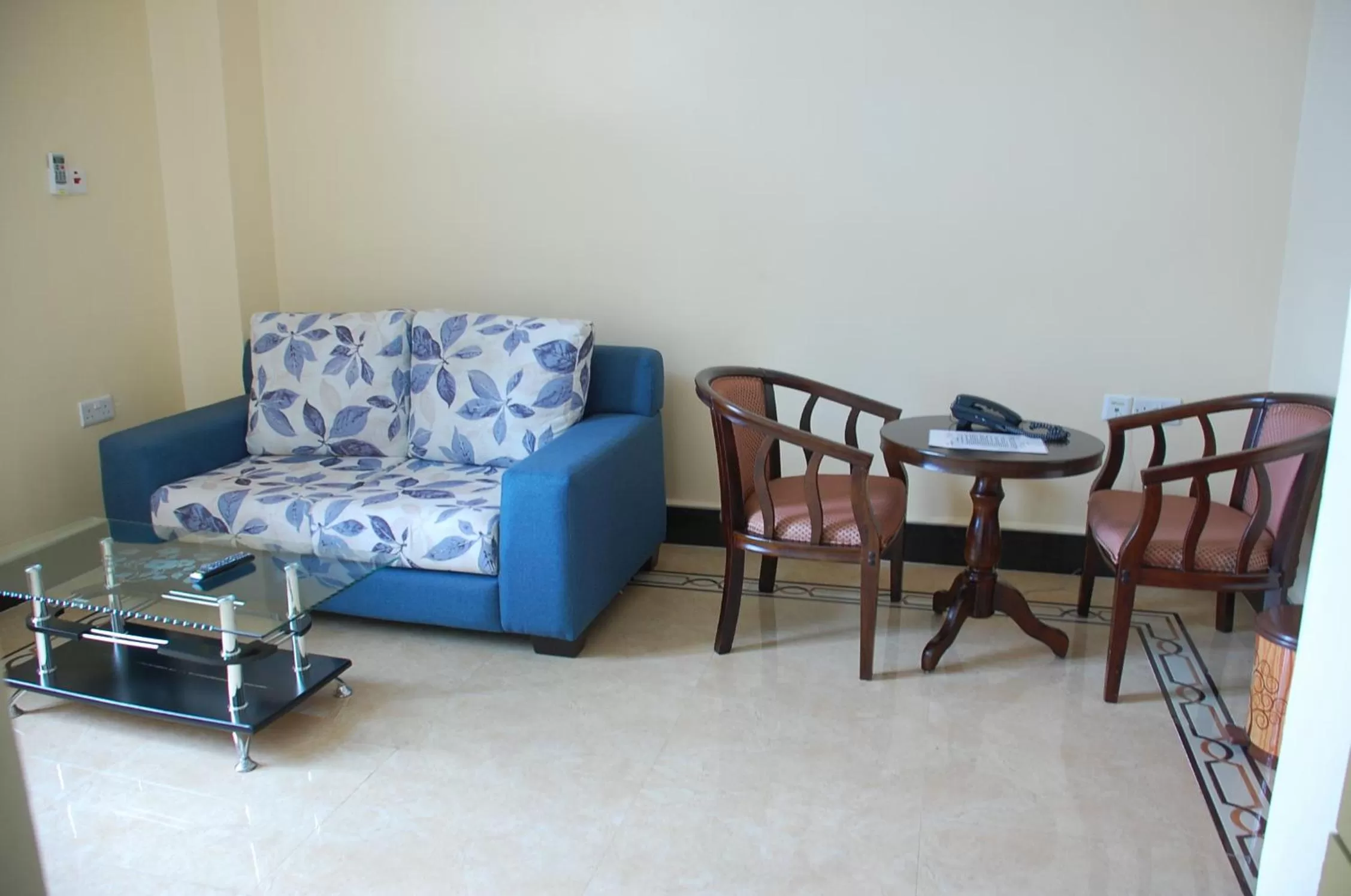 Seating area in Lantana Hotel