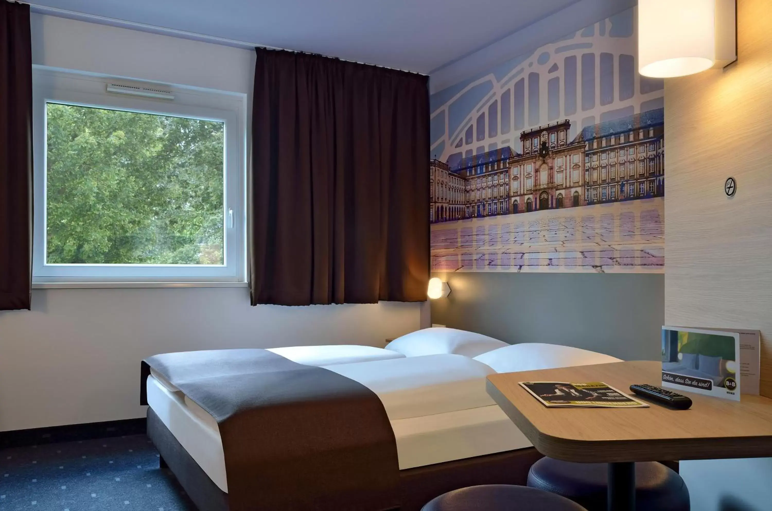 Photo of the whole room, Bed in B&B Hotel Mannheim