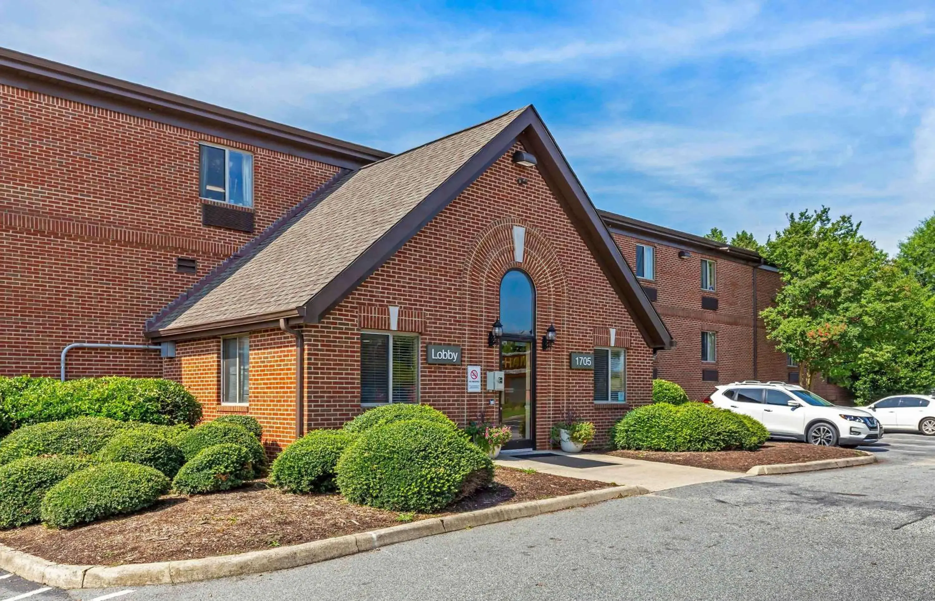 Property Building in Extended Stay America Suites - Greensboro - Wendover Ave