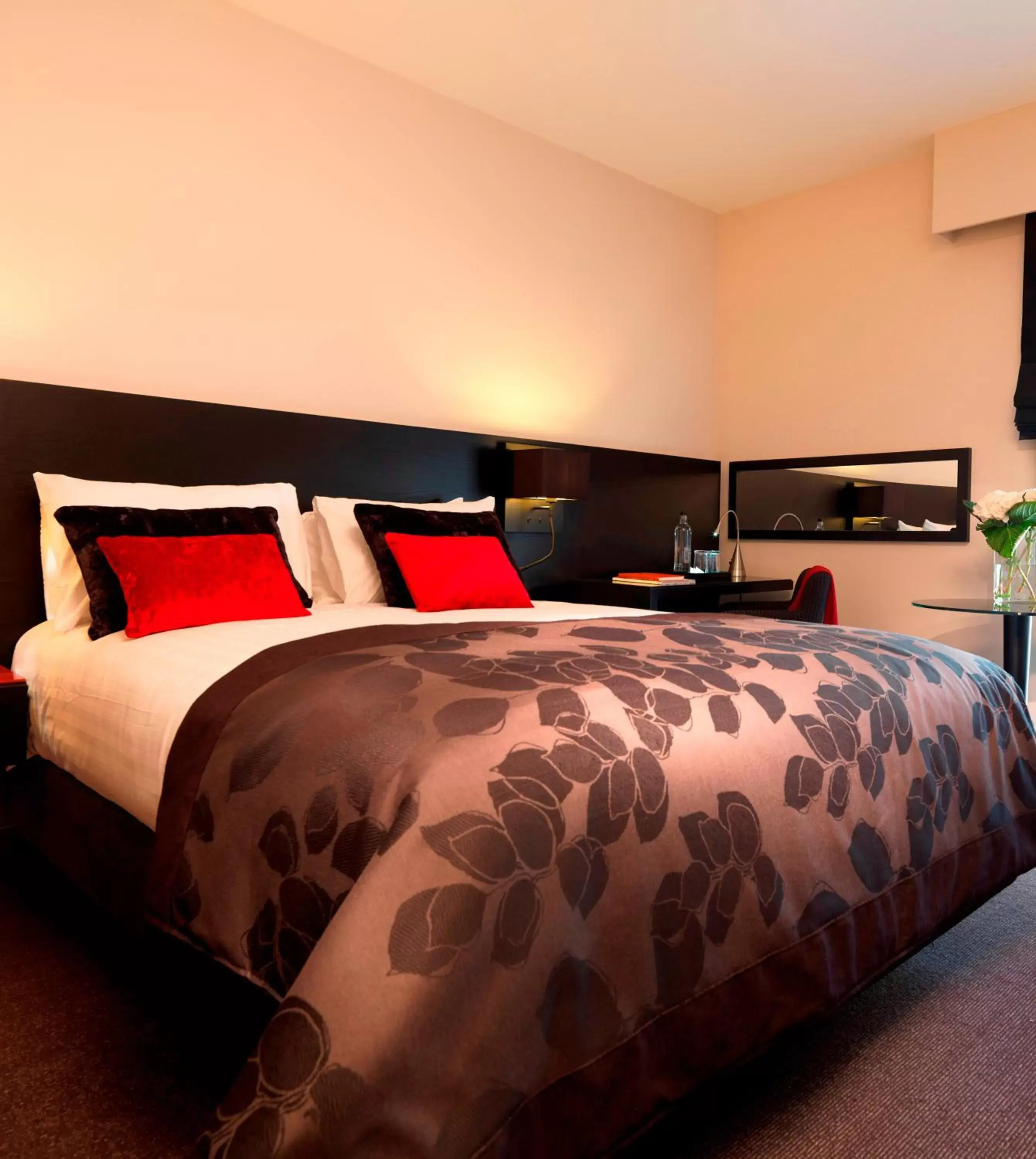 Double Accessible Room in Harbour Hotel & Spa Guildford Double Accessible Room in Harbour Hotel & Spa Guildford