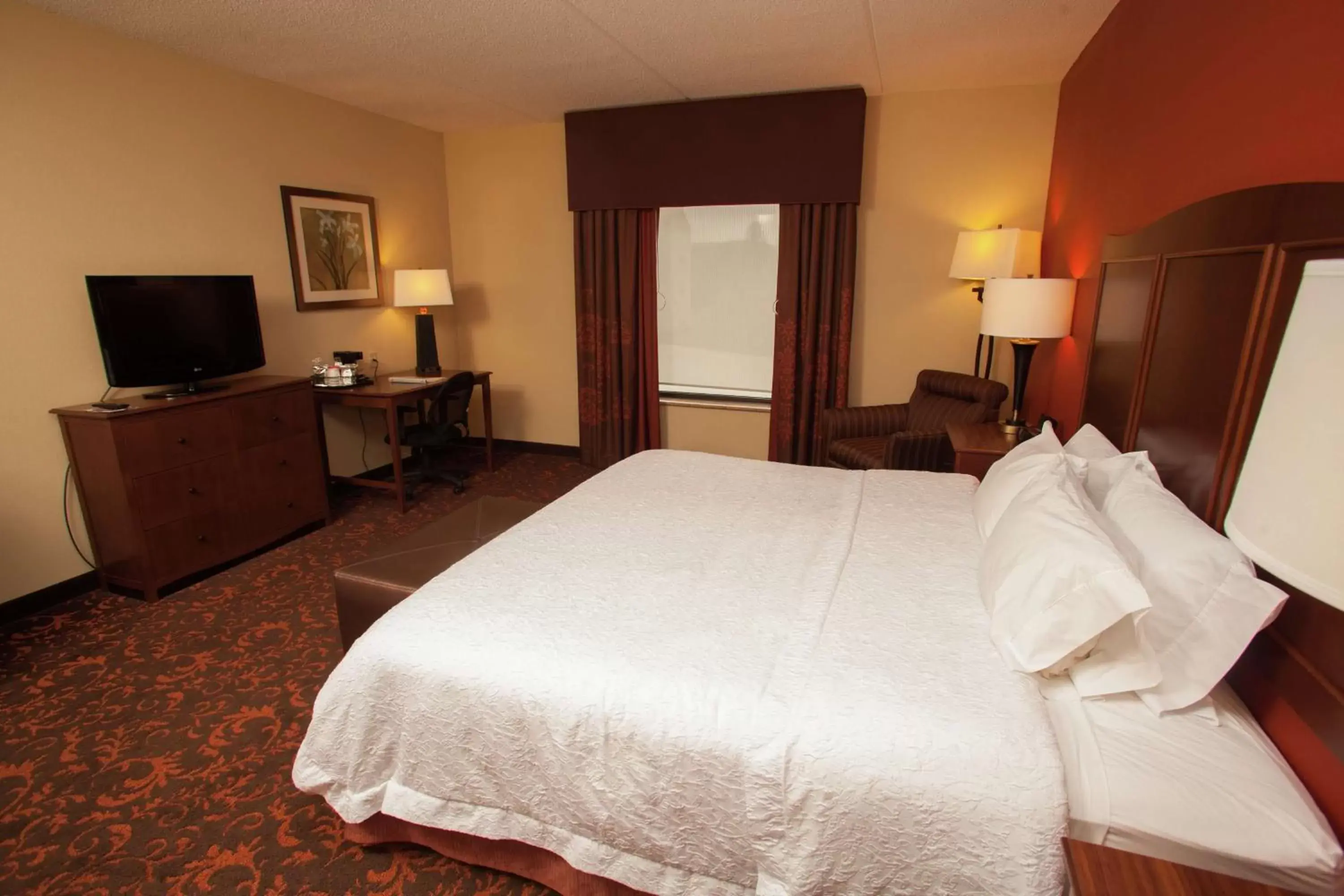 Bedroom, Bed in Hampton Inn Elmira/Horseheads