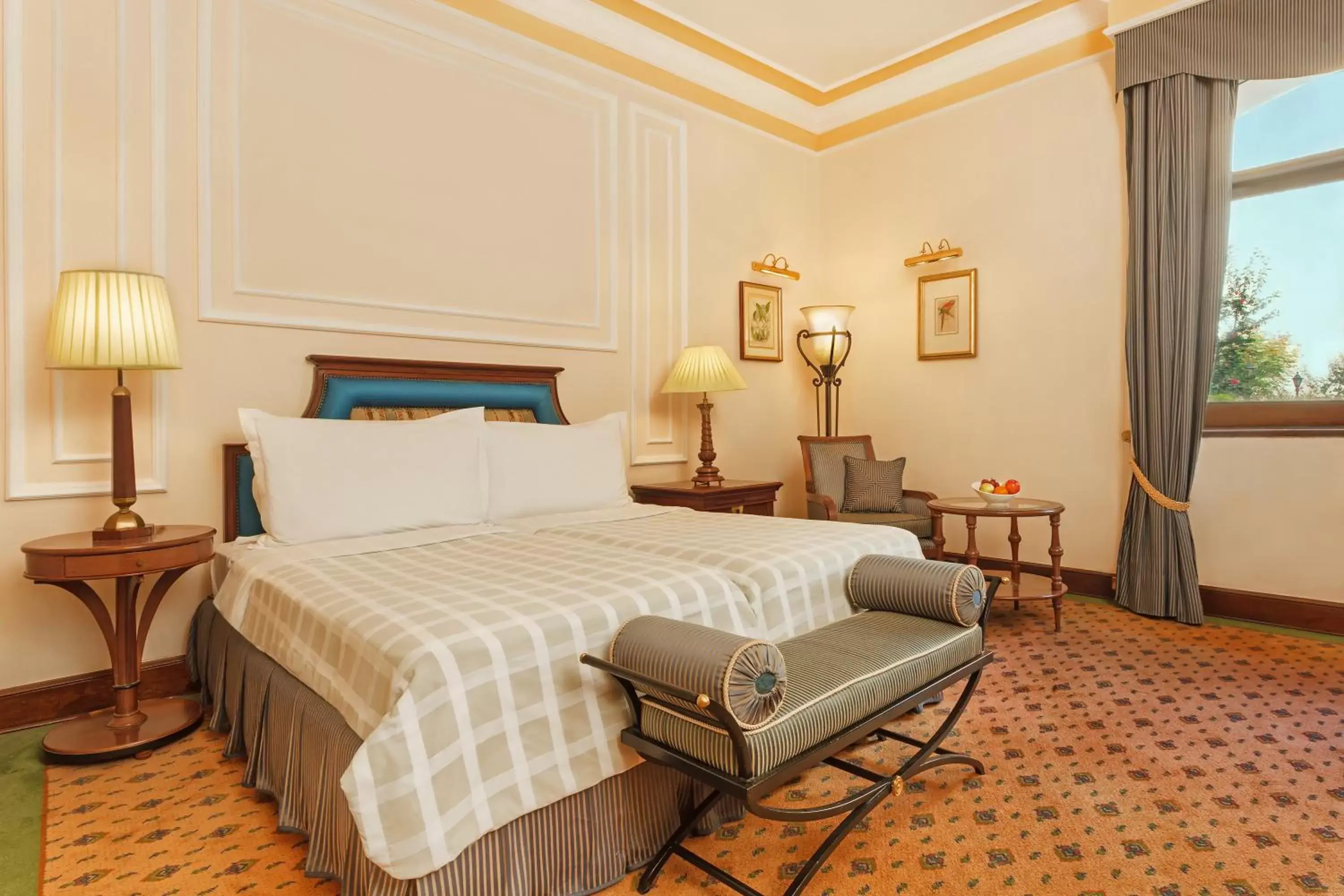 Bedroom in The Oberoi Grand Kolkata Bedroom in The Oberoi Grand Kolkata