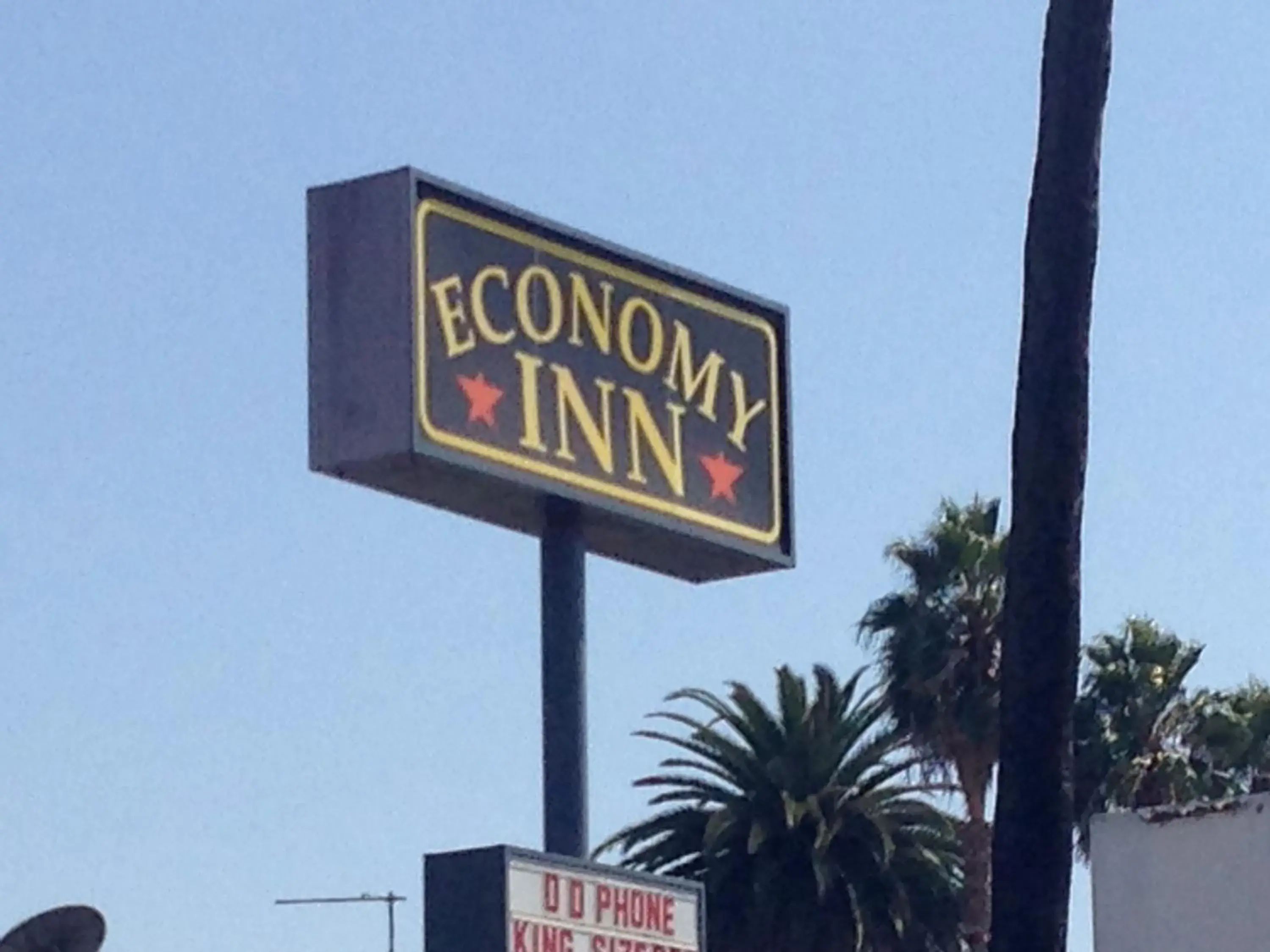 Logo/Certificate/Sign in Economy Inn Hollywood